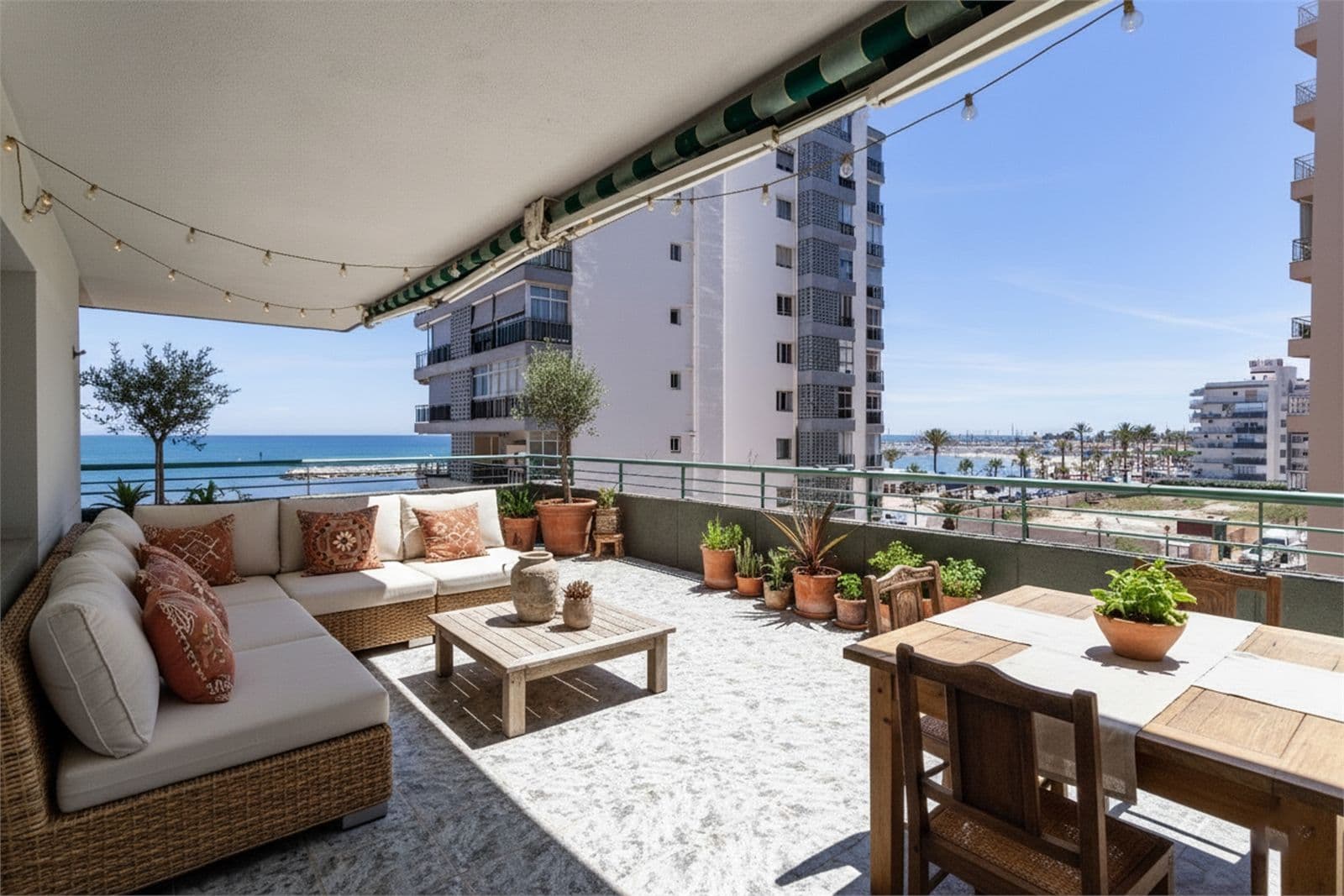 Middle Floor Apartment in Fuengirola, Fuengirola
