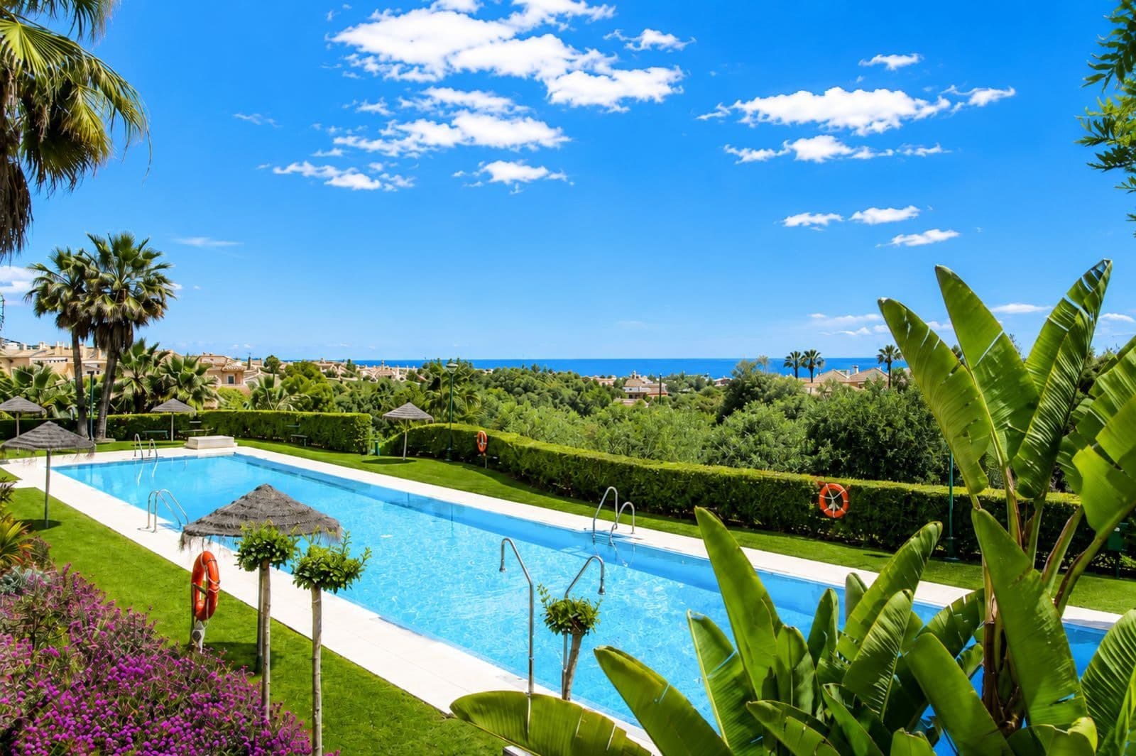 Middle Floor Apartment in Sierra Blanca, Marbella