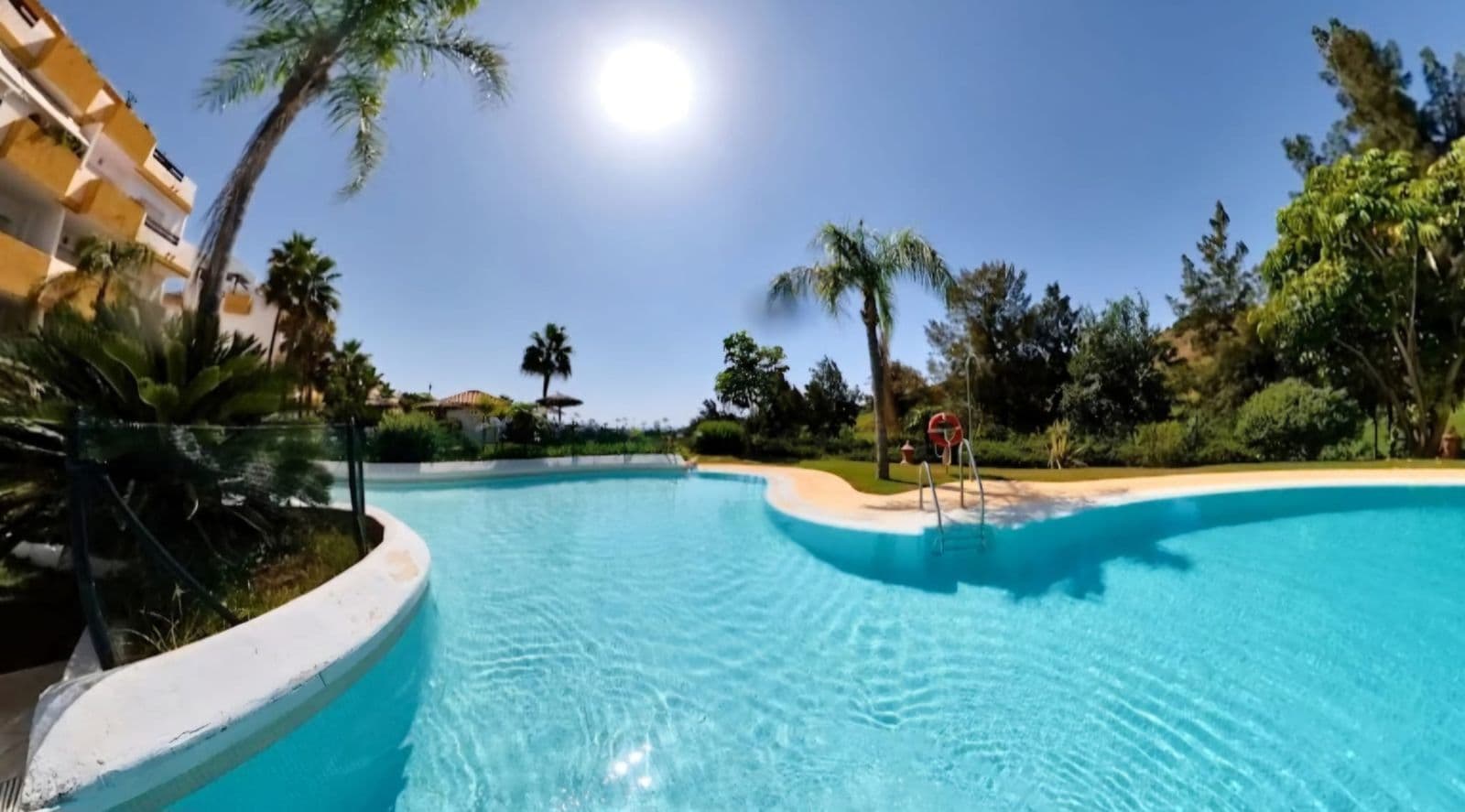 Middle Floor Apartment in La Cala de Mijas, Mijas