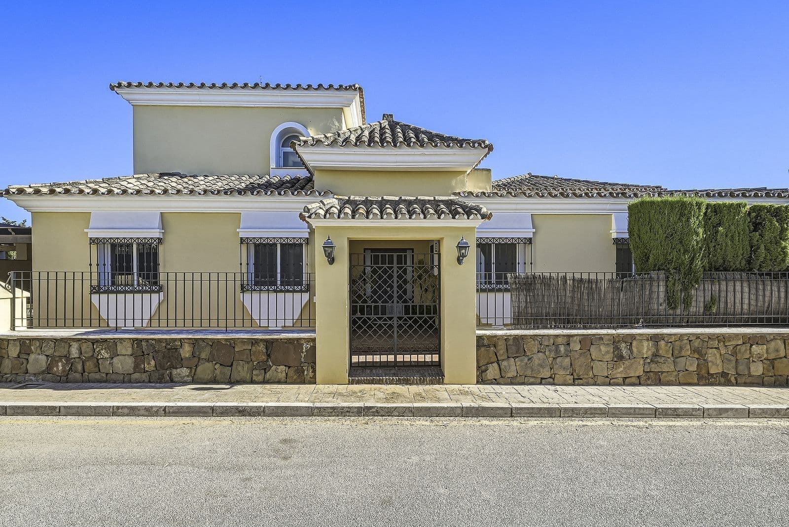 Detached Villa in Bahía de Marbella, Marbella East