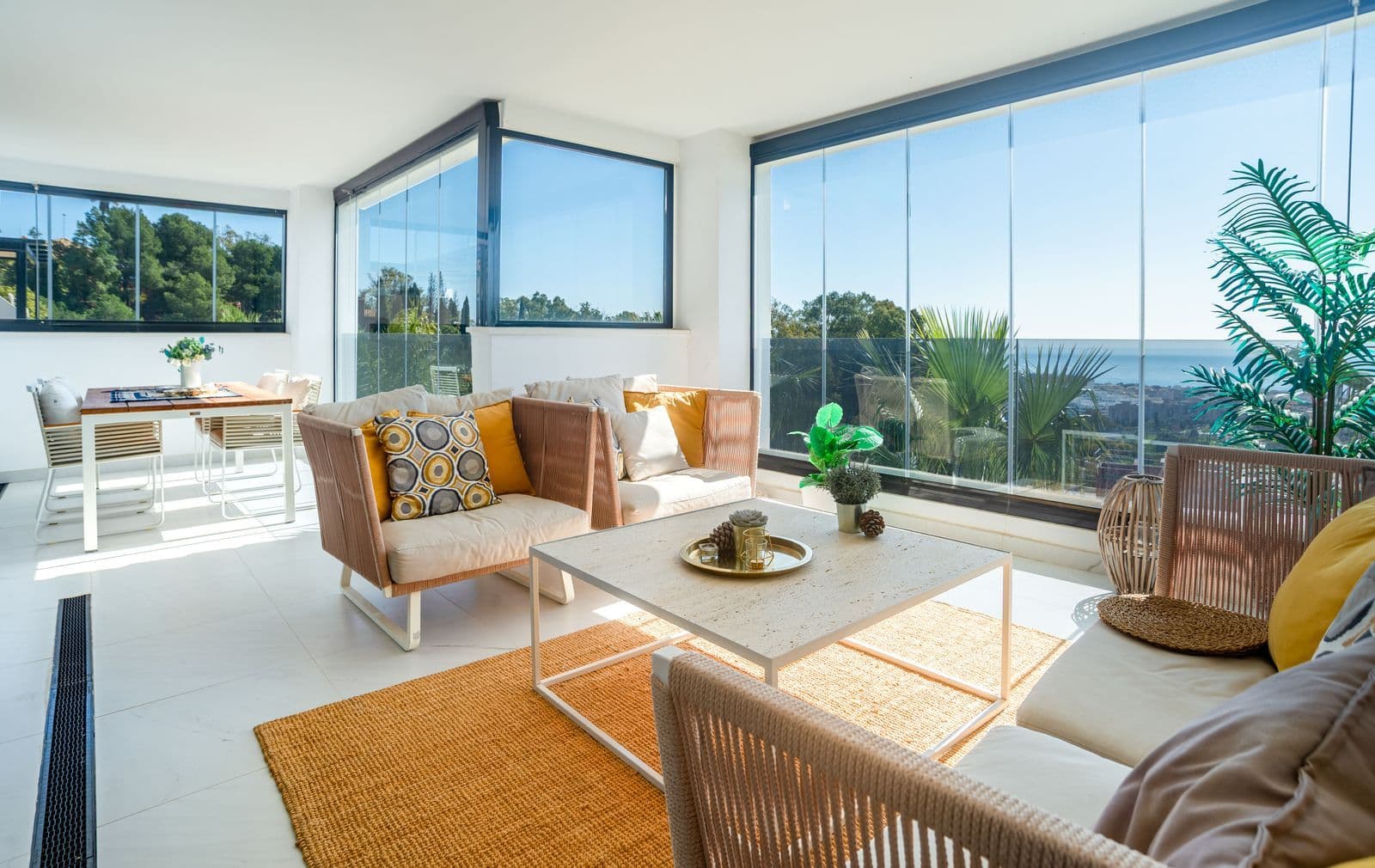 Middle Floor Apartment in Estepona, Estepona