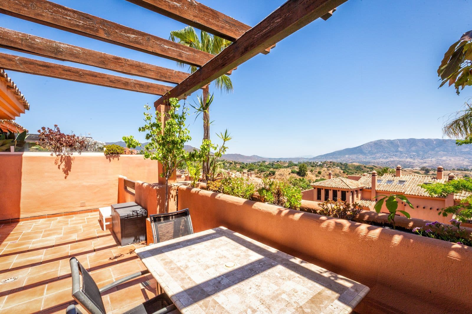 Penthouse Duplex in La Mairena, Marbella East