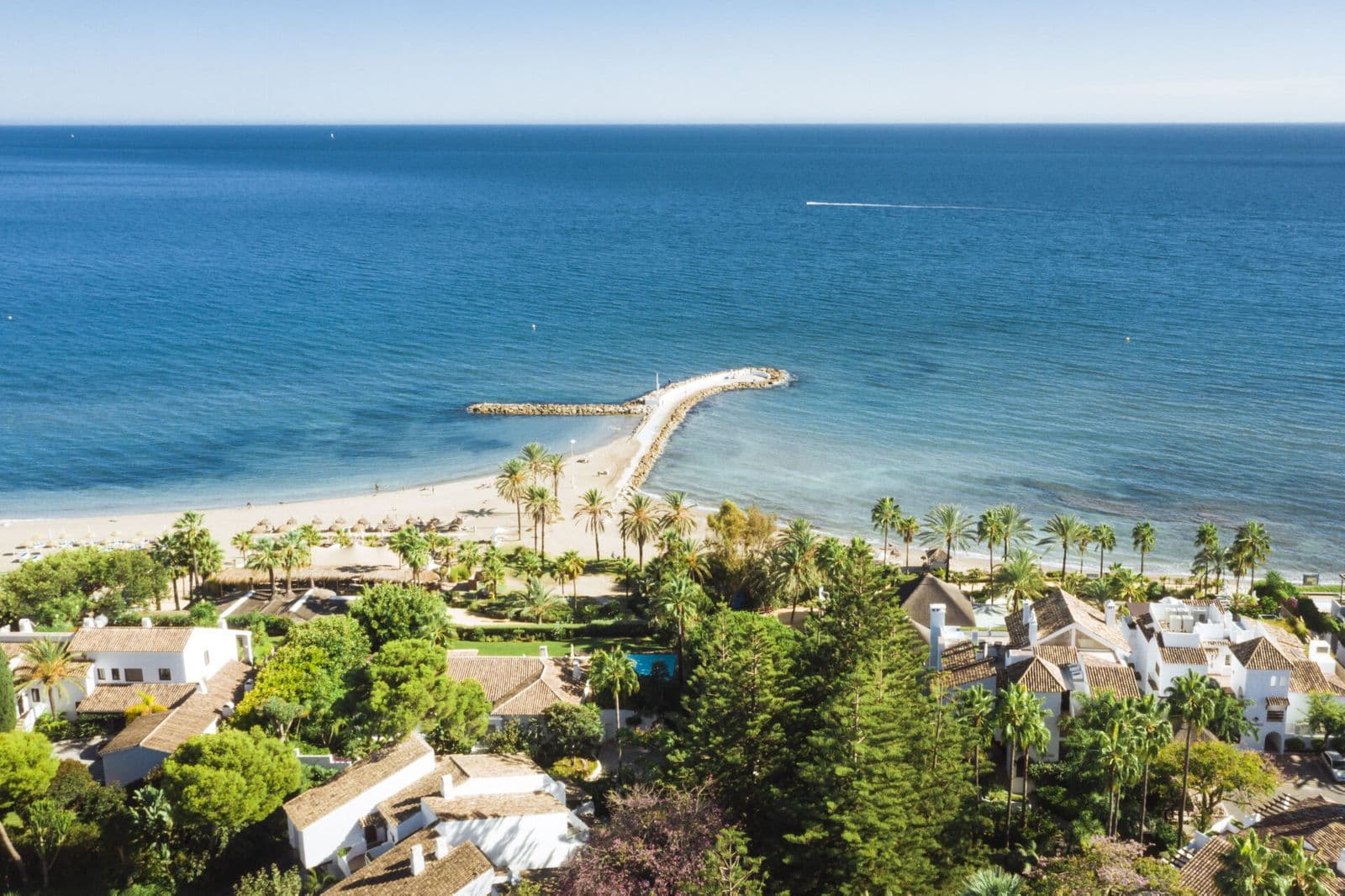 Middle Floor Apartment in The Golden Mile, Marbella