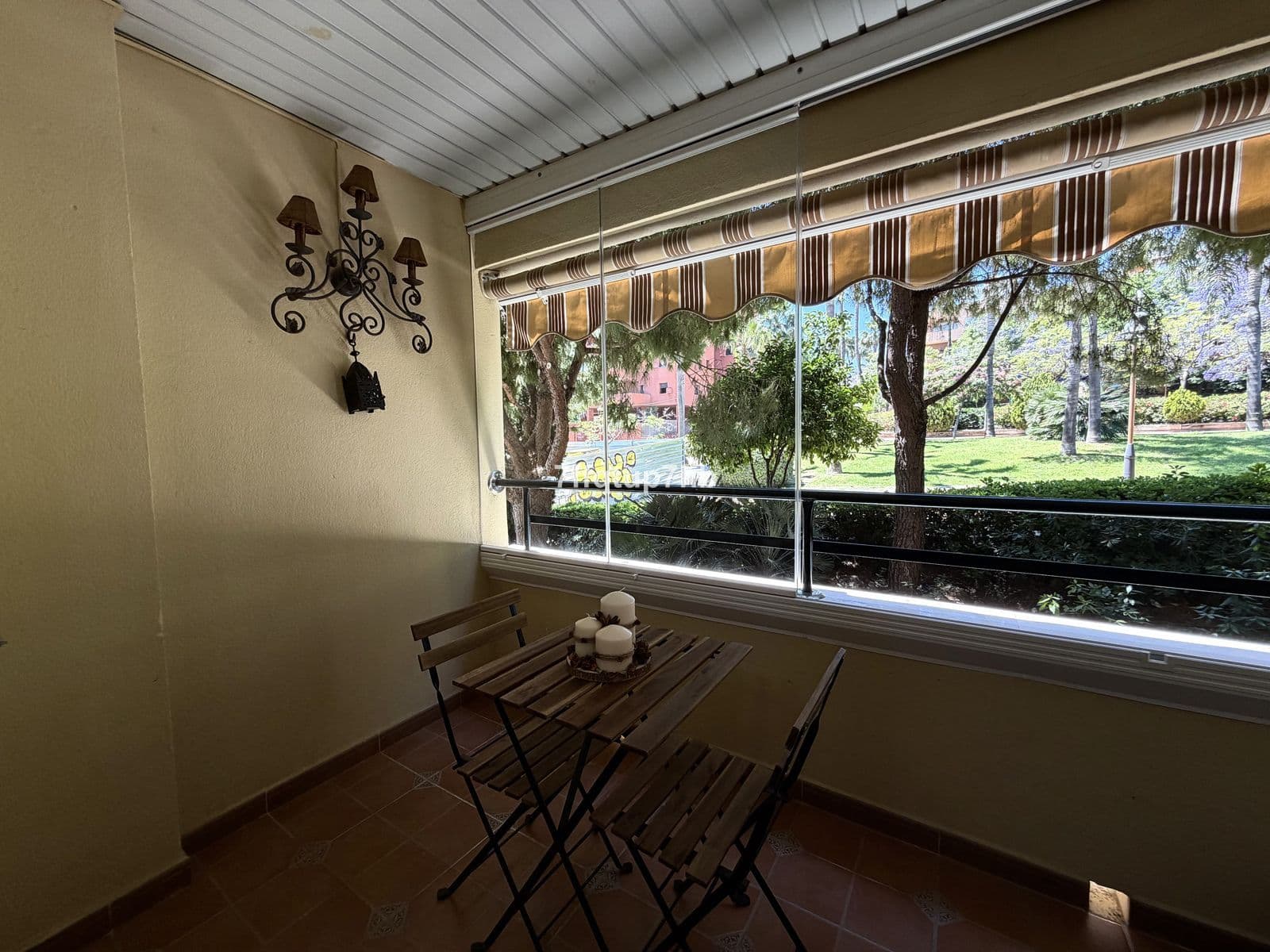 Middle Floor Apartment in Estepona, Estepona