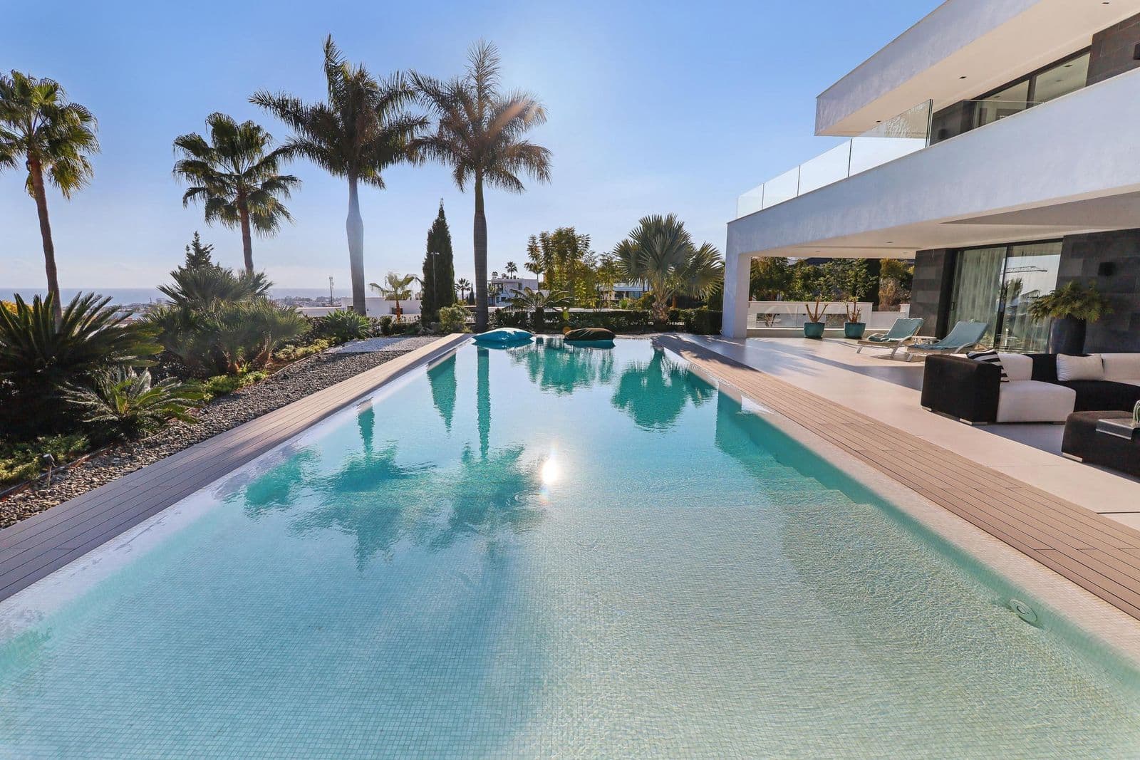 Detached Villa in Los Flamingos, Estepona
