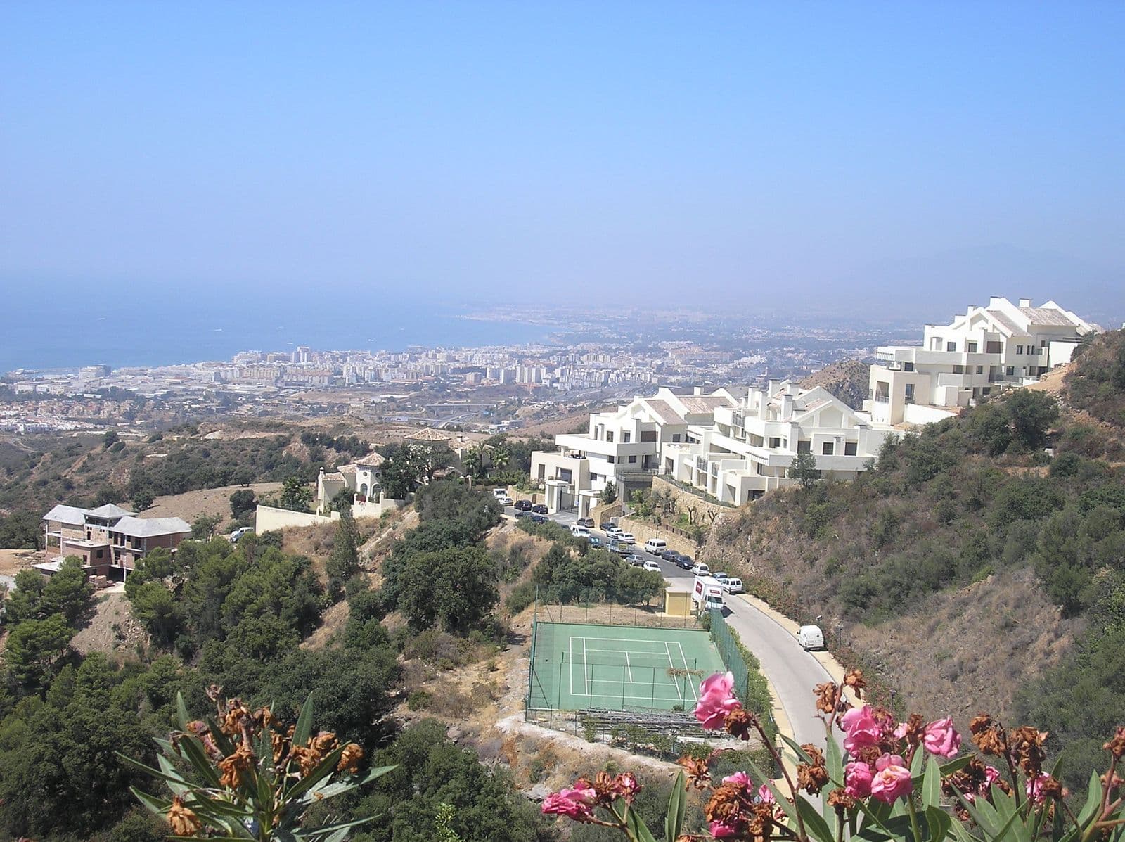 Ground Floor Apartment in Altos de los Monteros, Marbella East