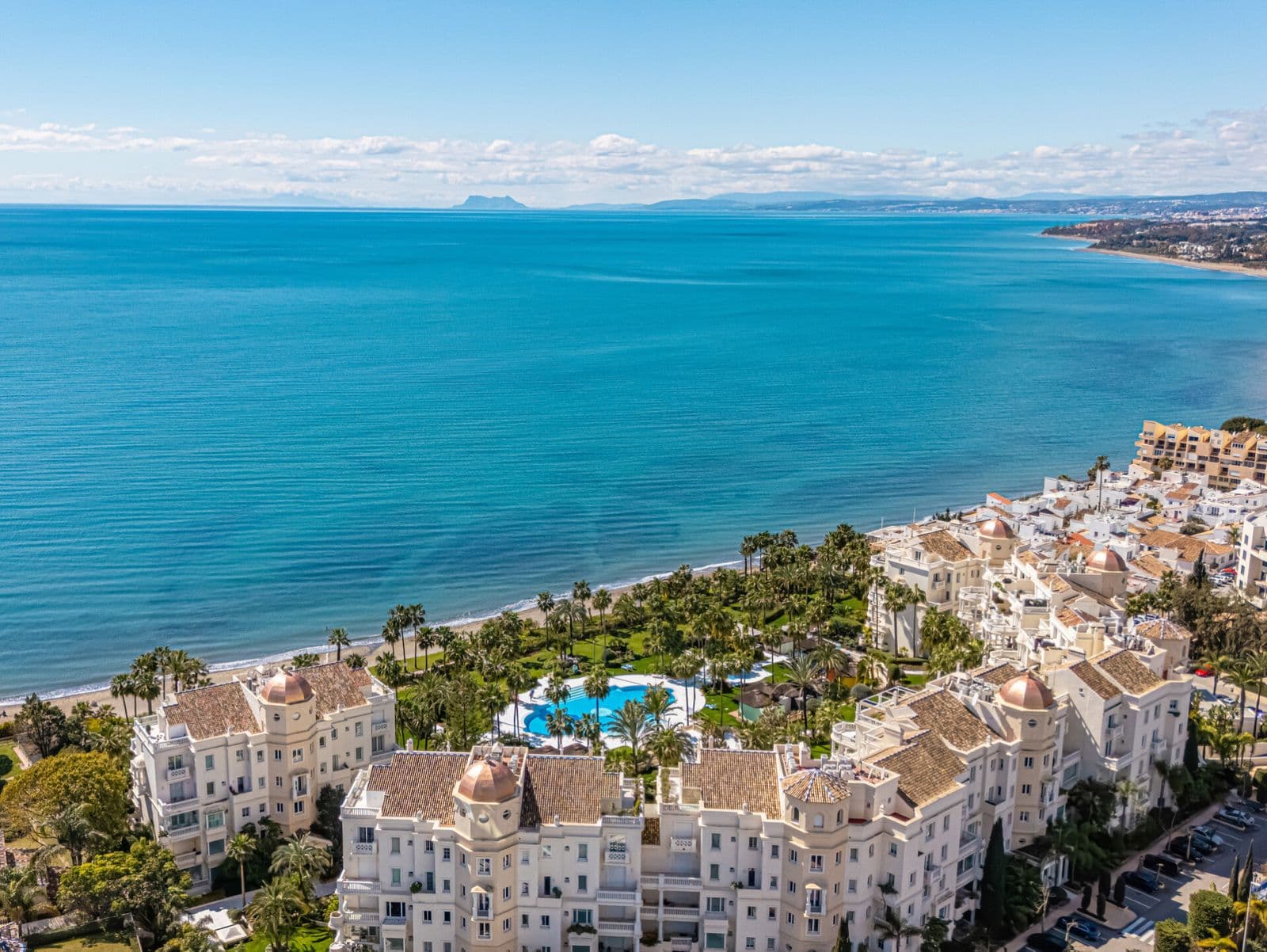 Middle Floor Apartment in Estepona, Estepona