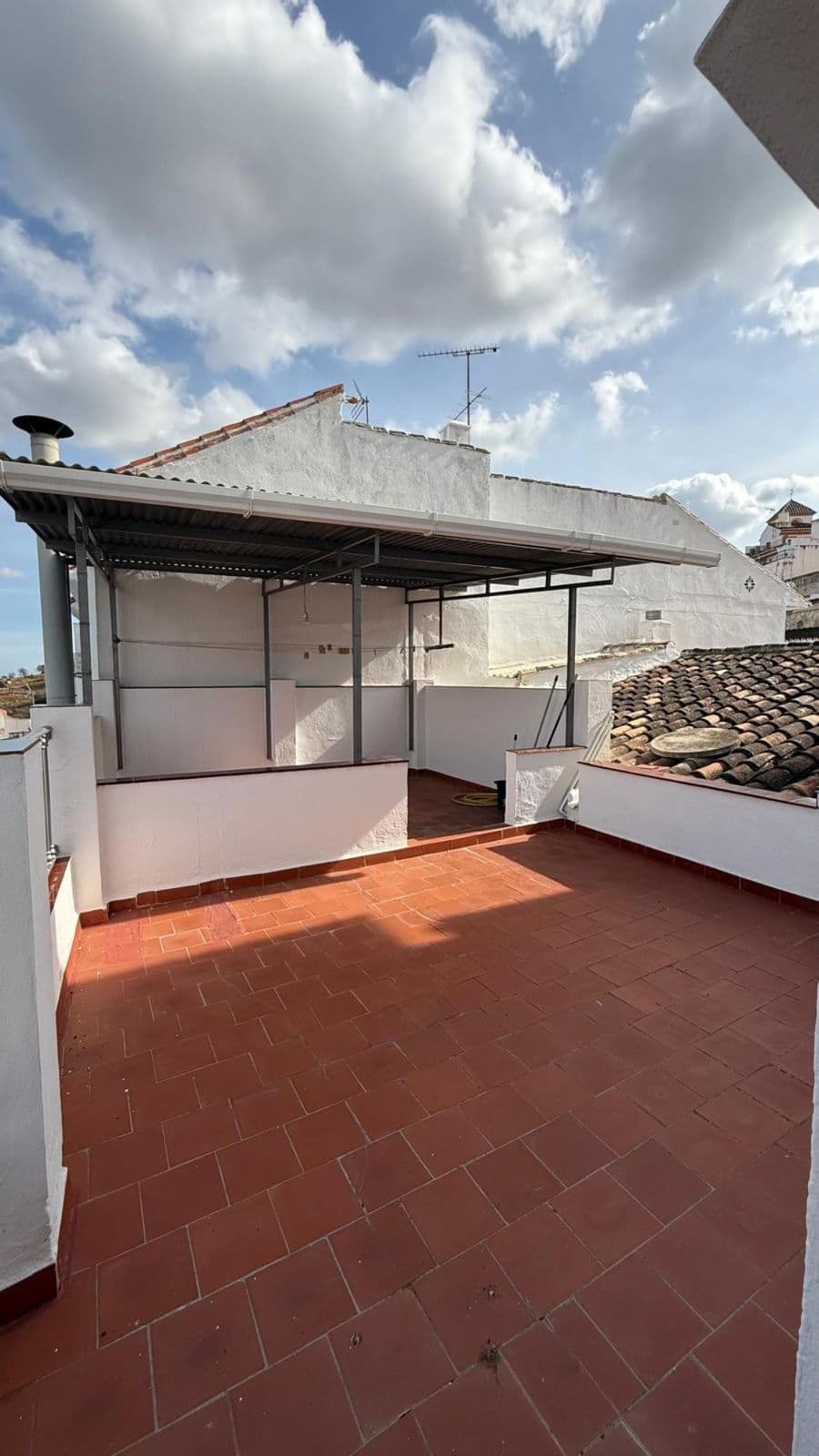 Townhouse in Guaro, Guaro