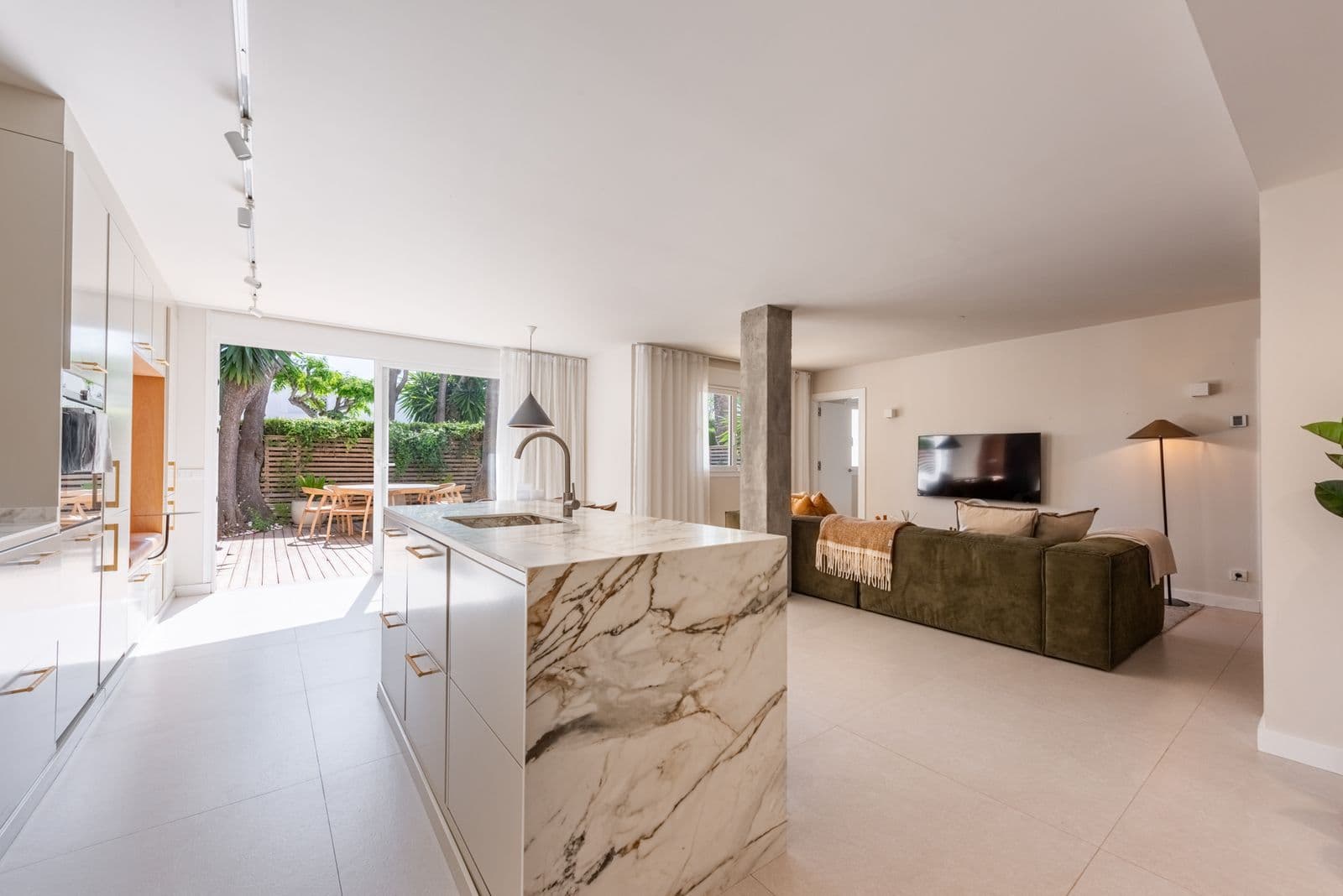 Ground Floor Apartment in Nueva Andalucía, Nueva Andalucía