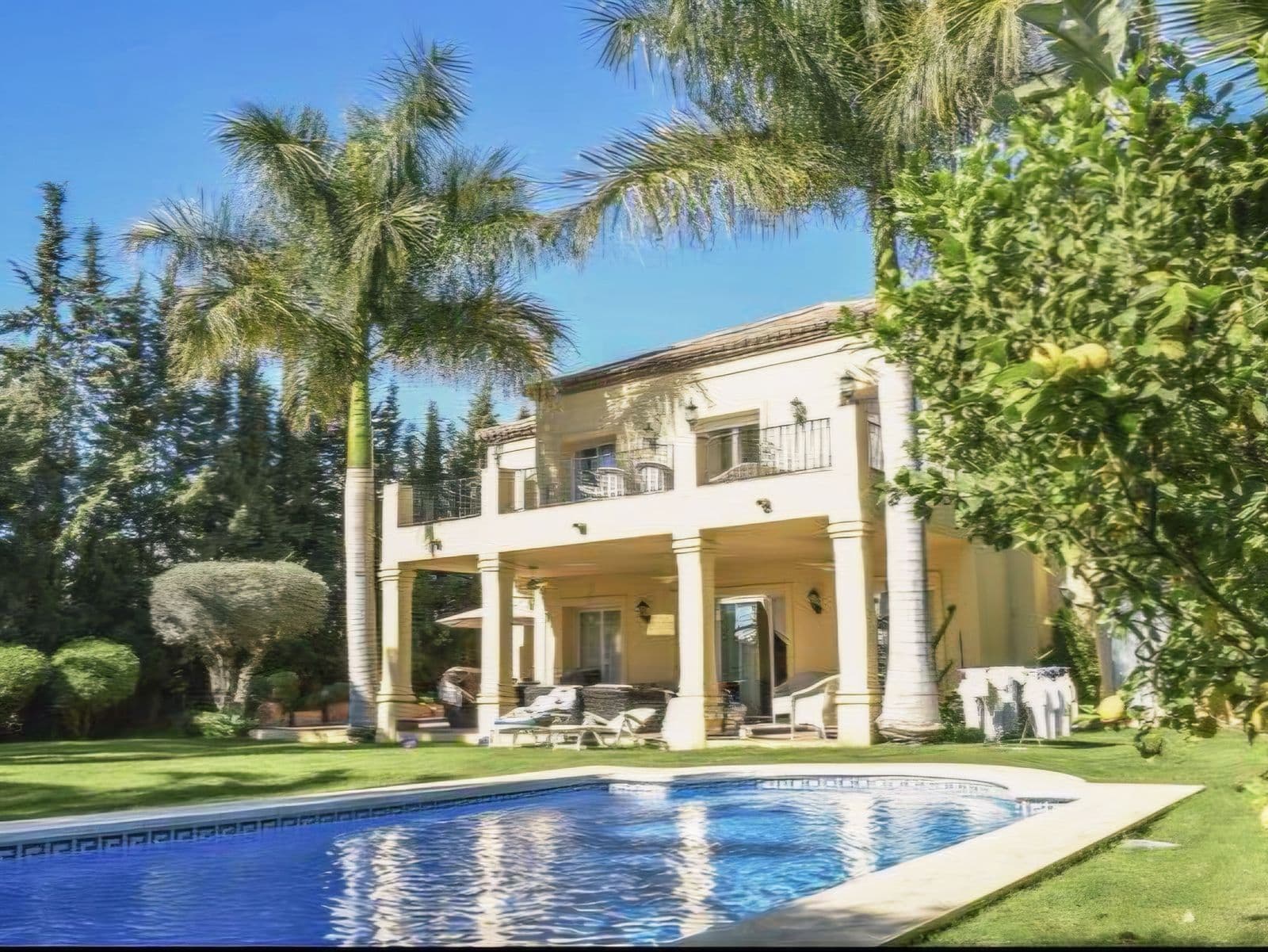 Detached Villa in Nueva Andalucía, Nueva Andalucía