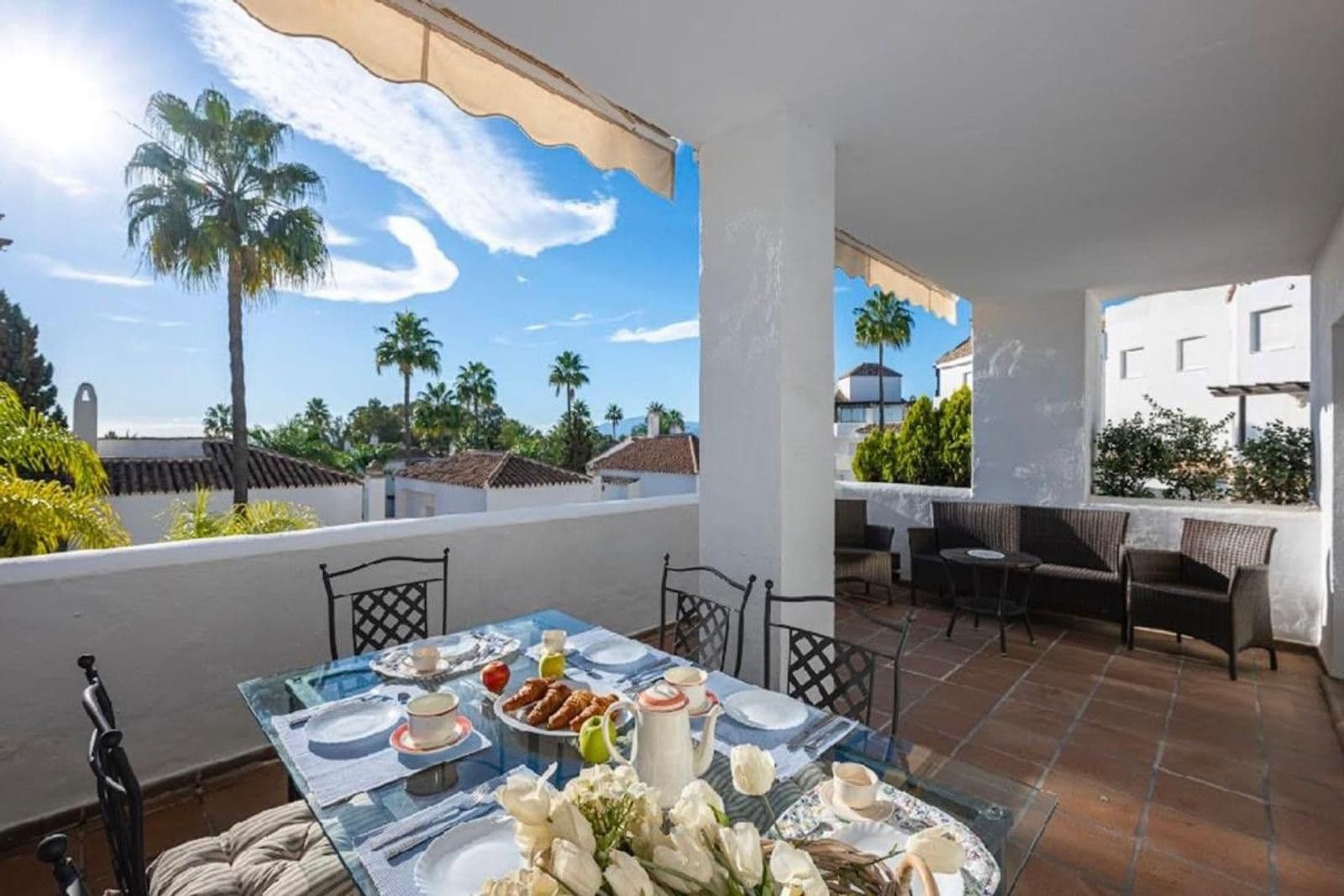 Middle Floor Apartment in Bahía de Marbella, Marbella East