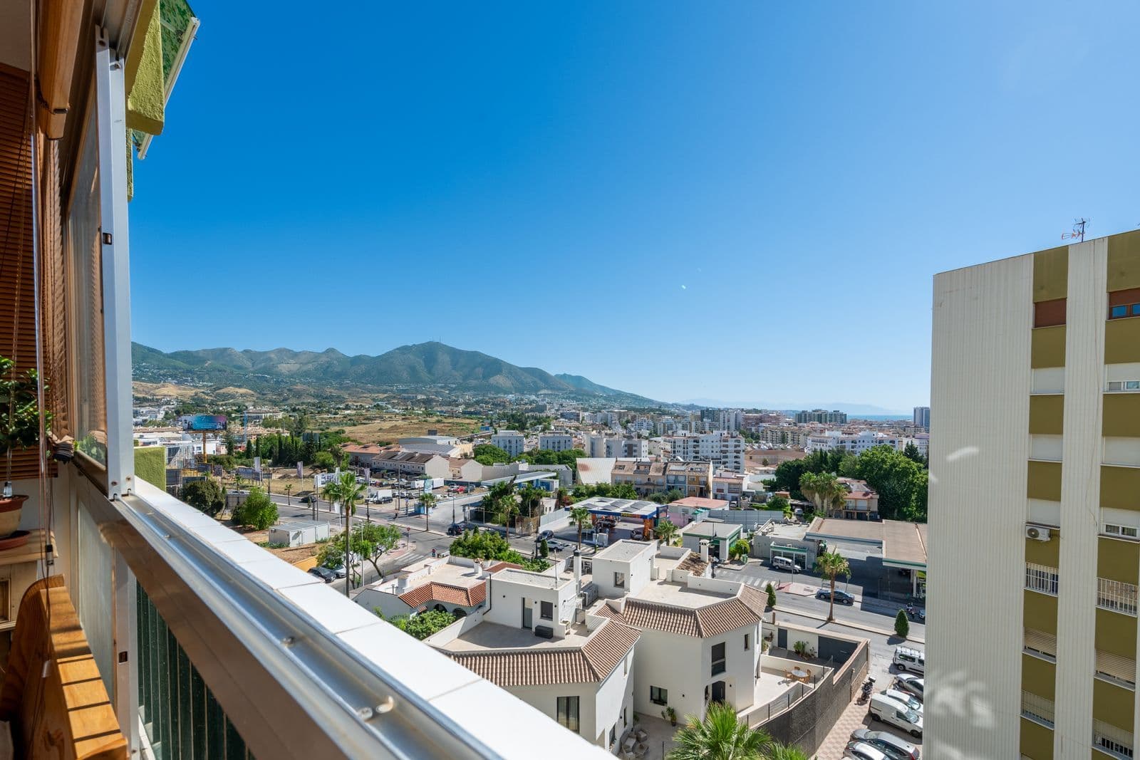 Middle Floor Apartment in Fuengirola, Fuengirola