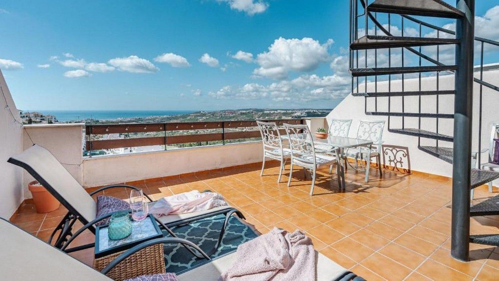 Penthouse in Doña Julia, Casares