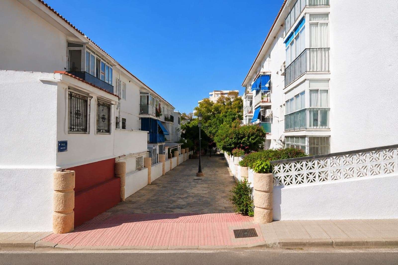 Middle Floor Apartment in Nueva Andalucía, Nueva Andalucía