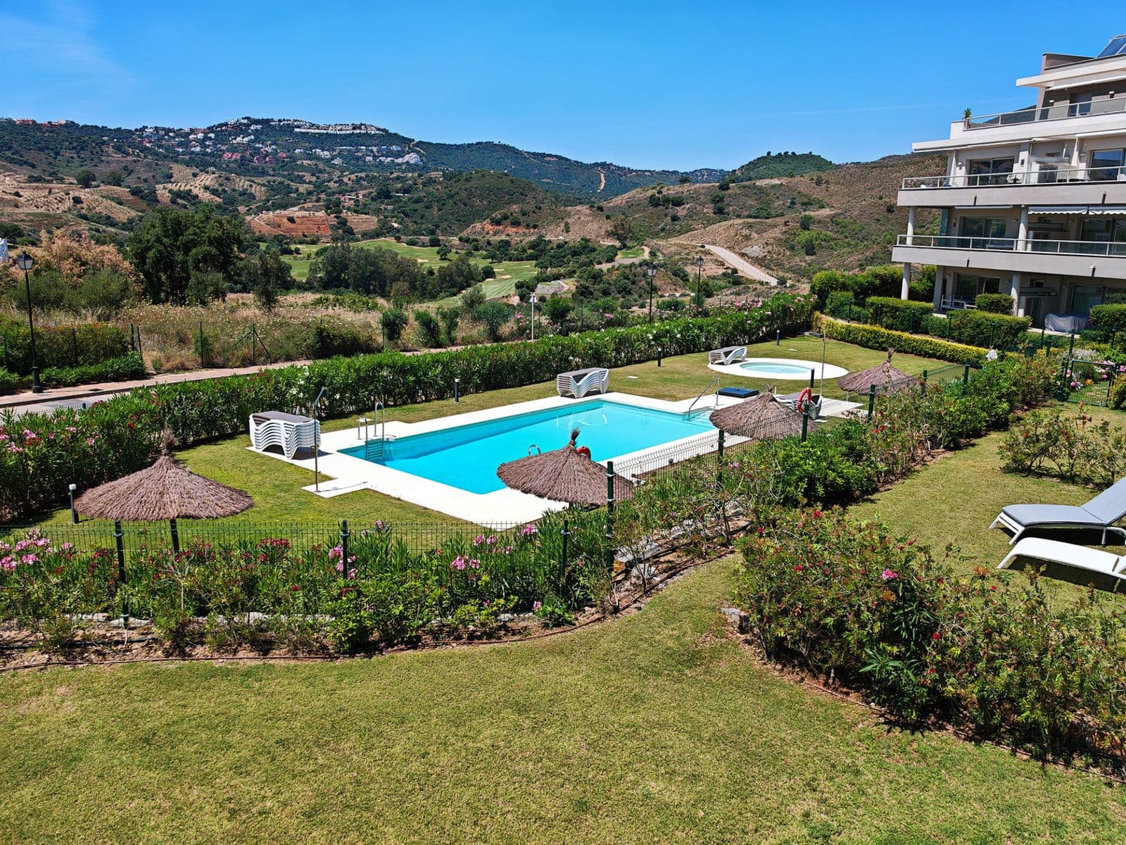 Middle Floor Apartment in La Cala Golf, Mijas
