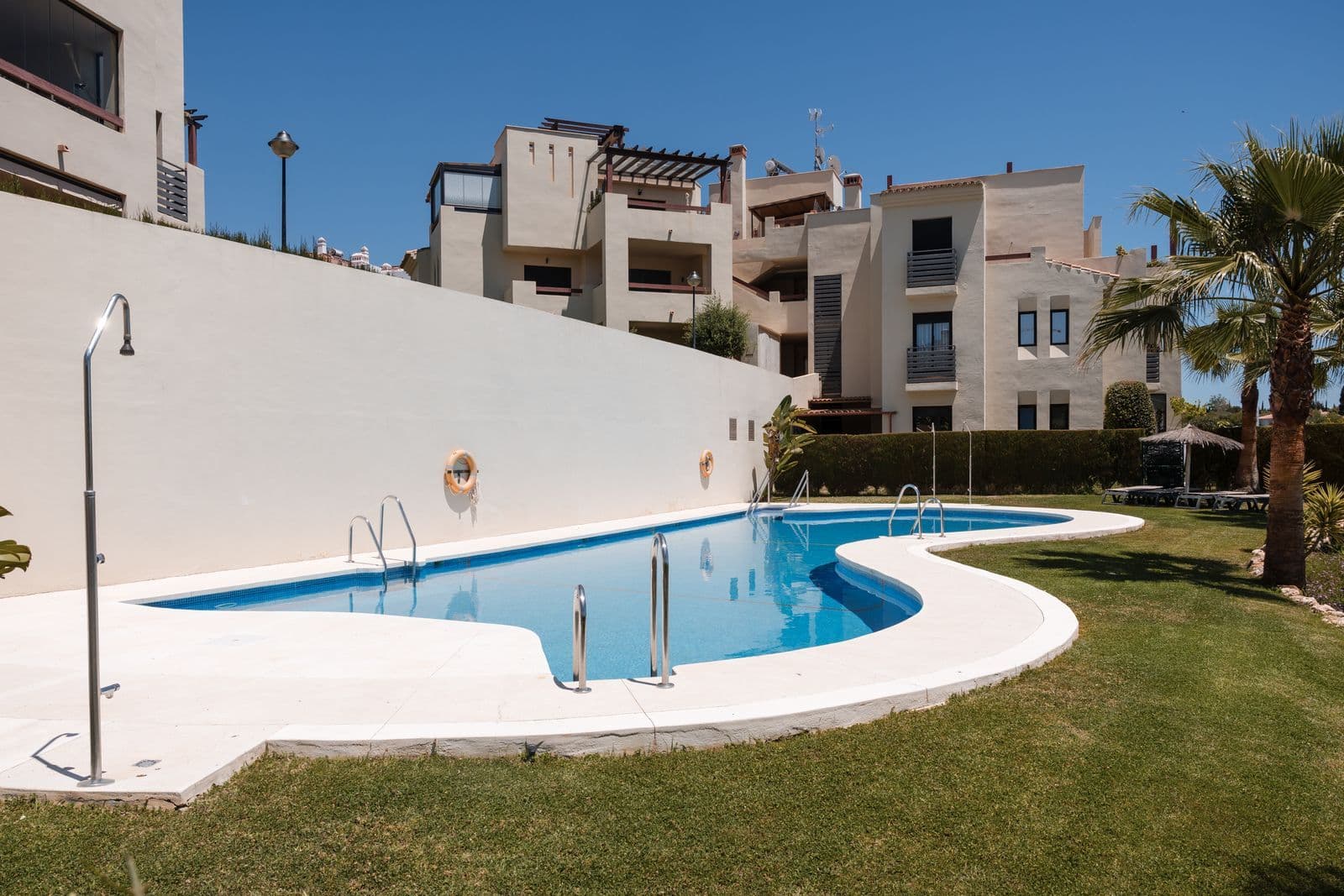 Middle Floor Apartment in Estepona, Estepona