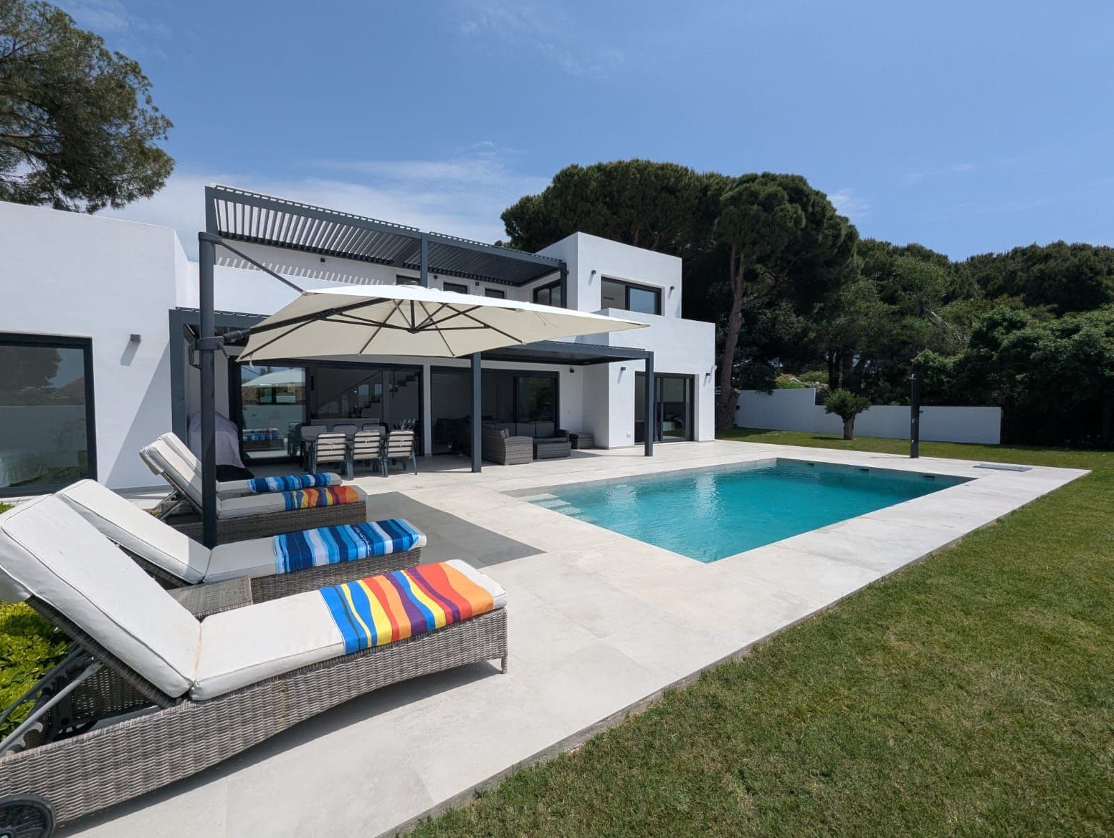 Detached Villa in Cabopino, Marbella East