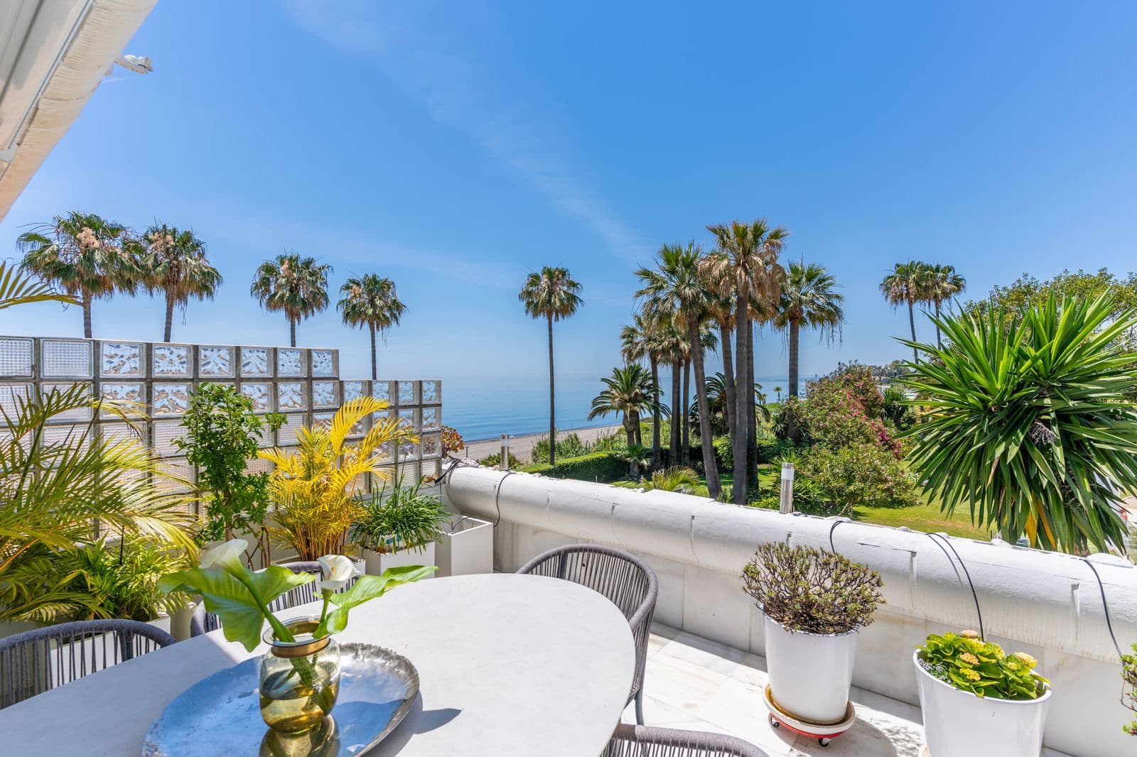 Middle Floor Apartment in Estepona, Estepona
