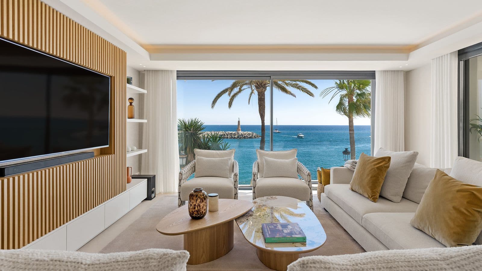 Middle Floor Apartment in Puerto Banús, Marbella
