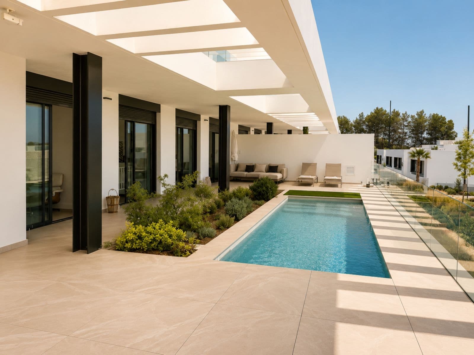 Ground Floor Apartment in Santa Clara, Marbella East
