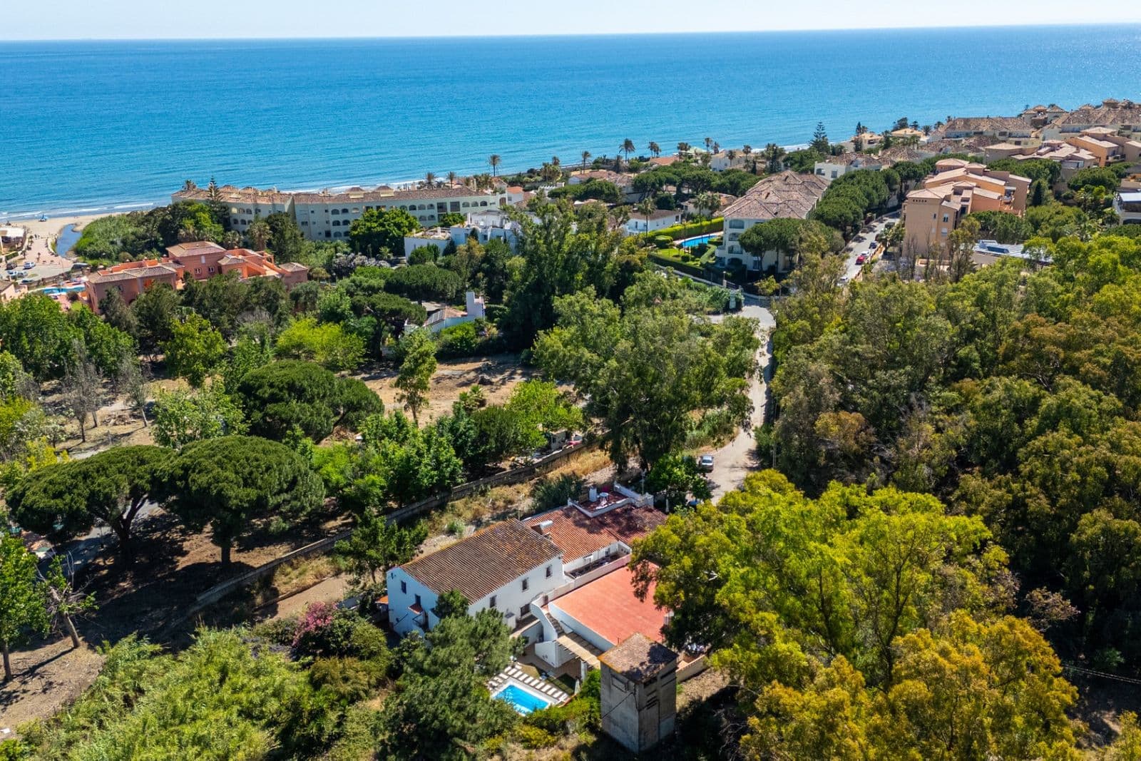 Middle Floor Apartment in Elviria, Marbella East