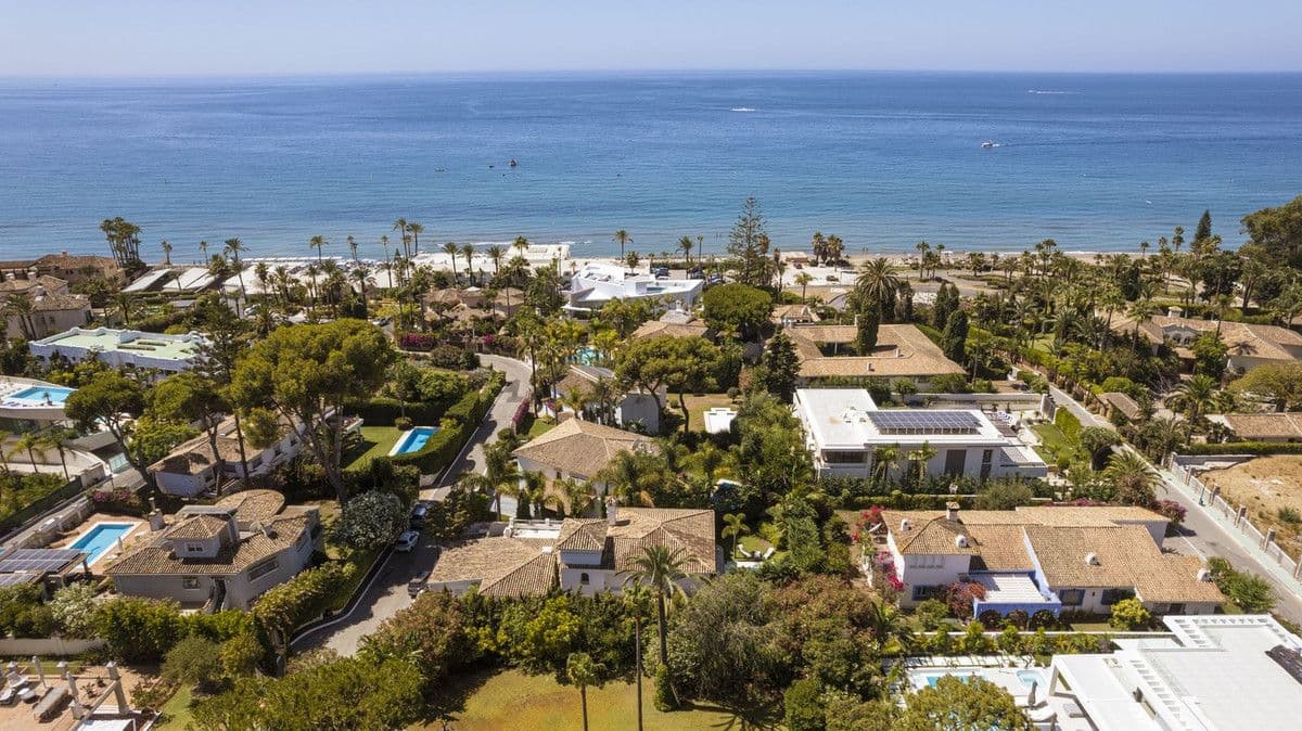Detached Villa in Los Monteros, Marbella East