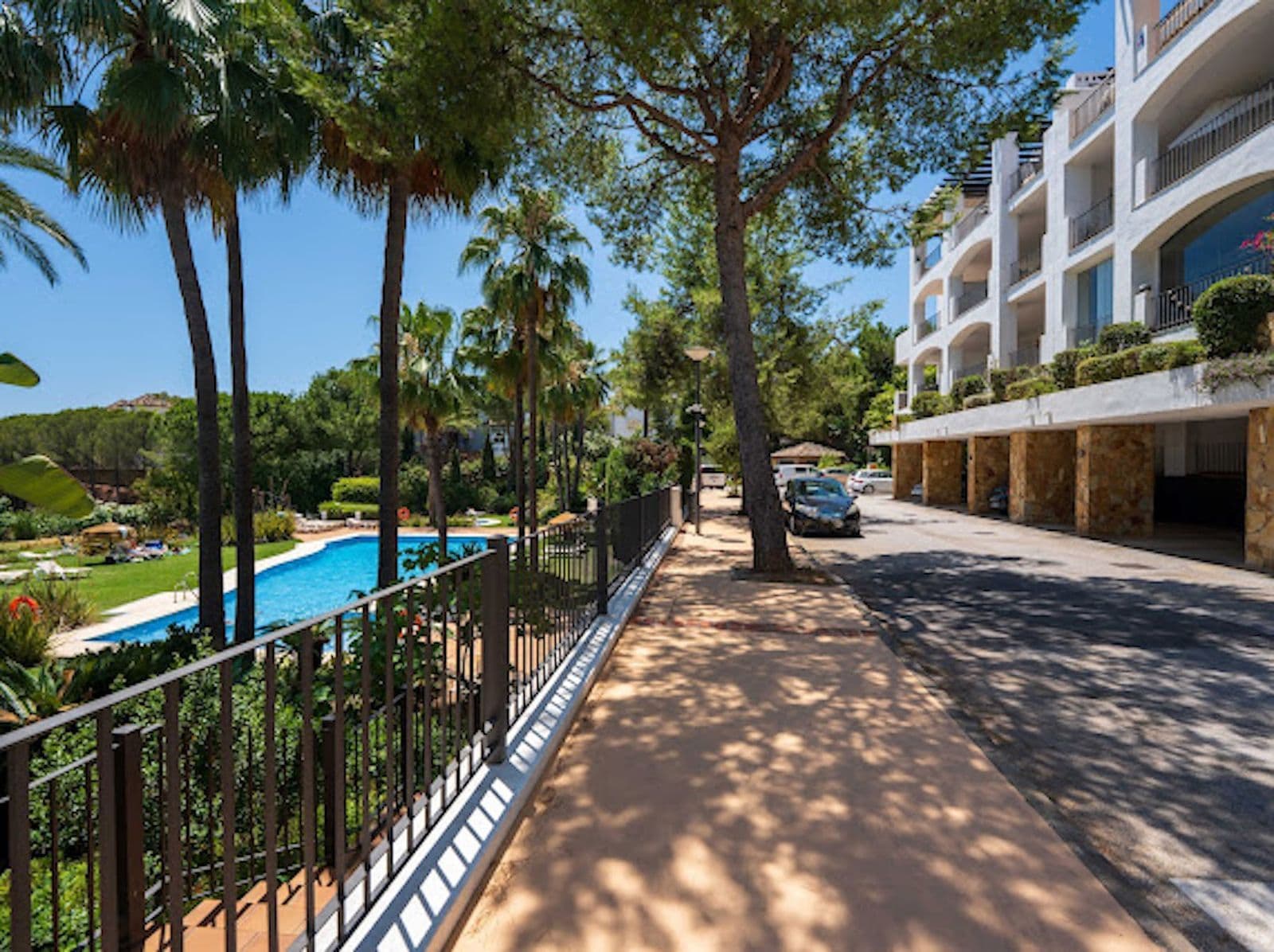 Middle Floor Apartment in La Quinta, Benahavís