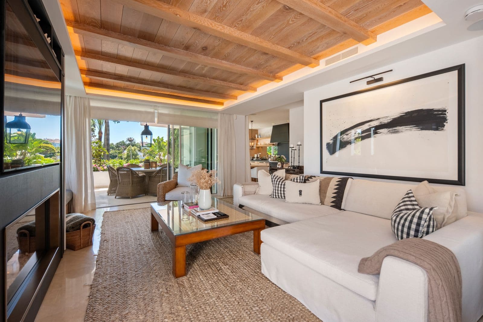 Middle Floor Apartment in The Golden Mile, Marbella
