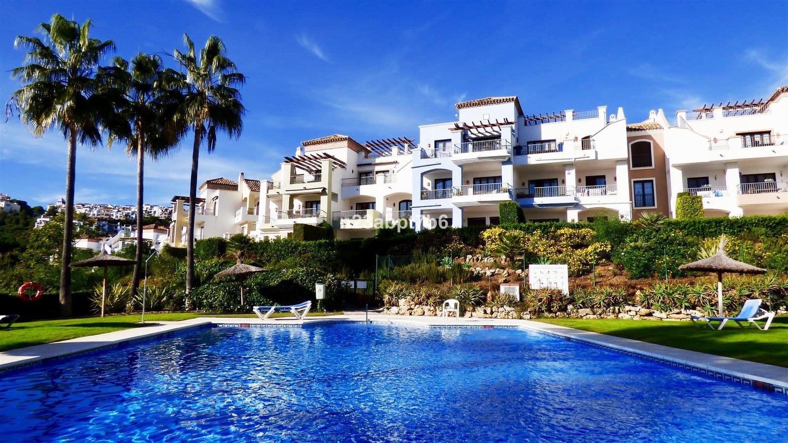 Middle Floor Apartment in Los Arqueros, Benahavís