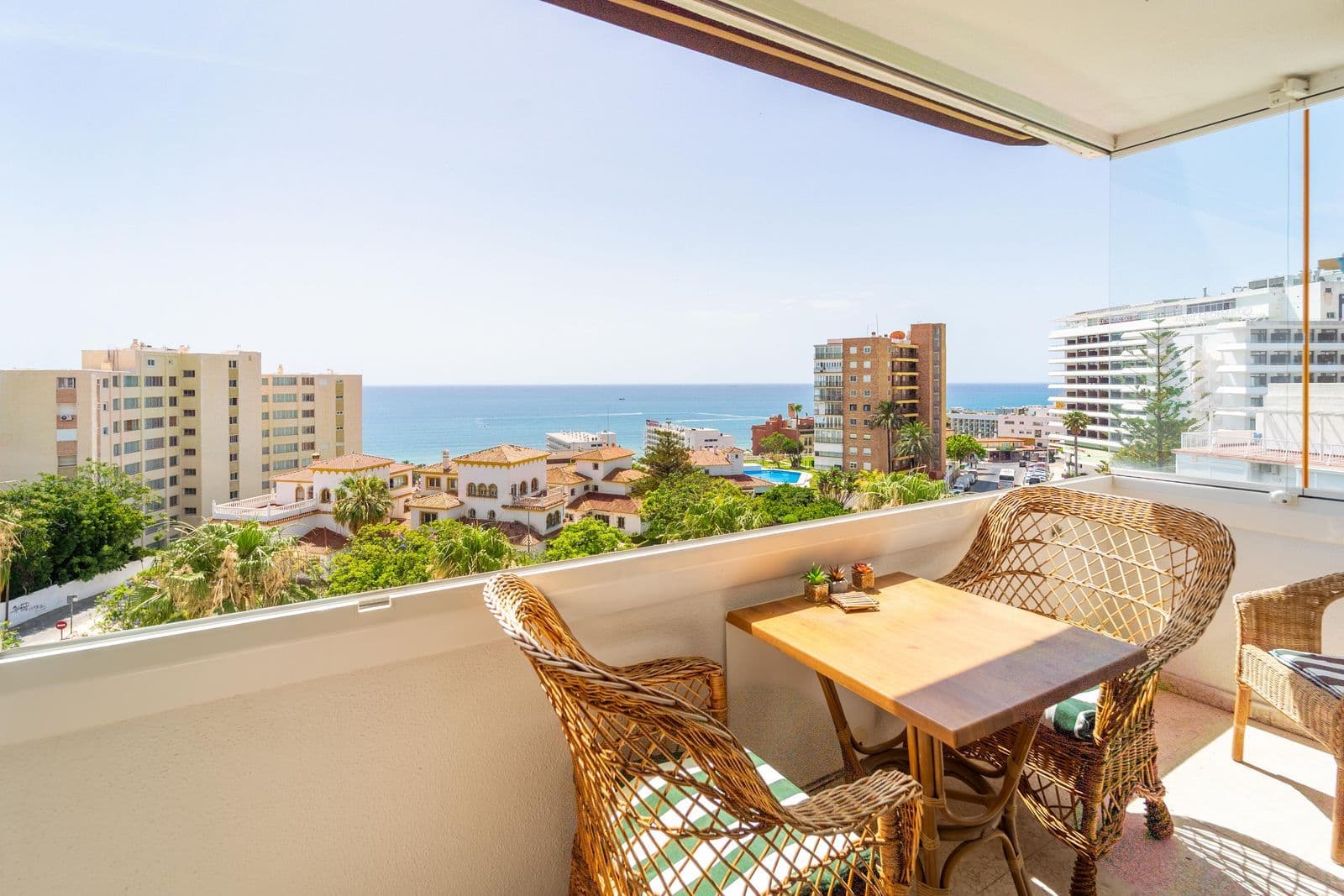 Top Floor Apartment in Torremolinos Centro, Torremolinos