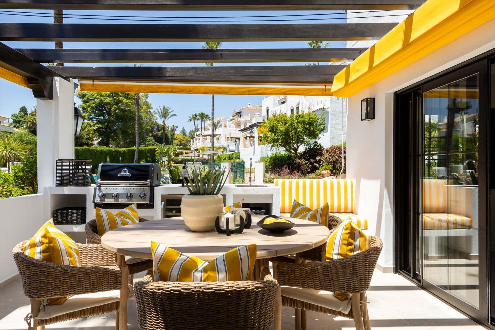 Ground Floor Apartment in Nueva Andalucía, Nueva Andalucía