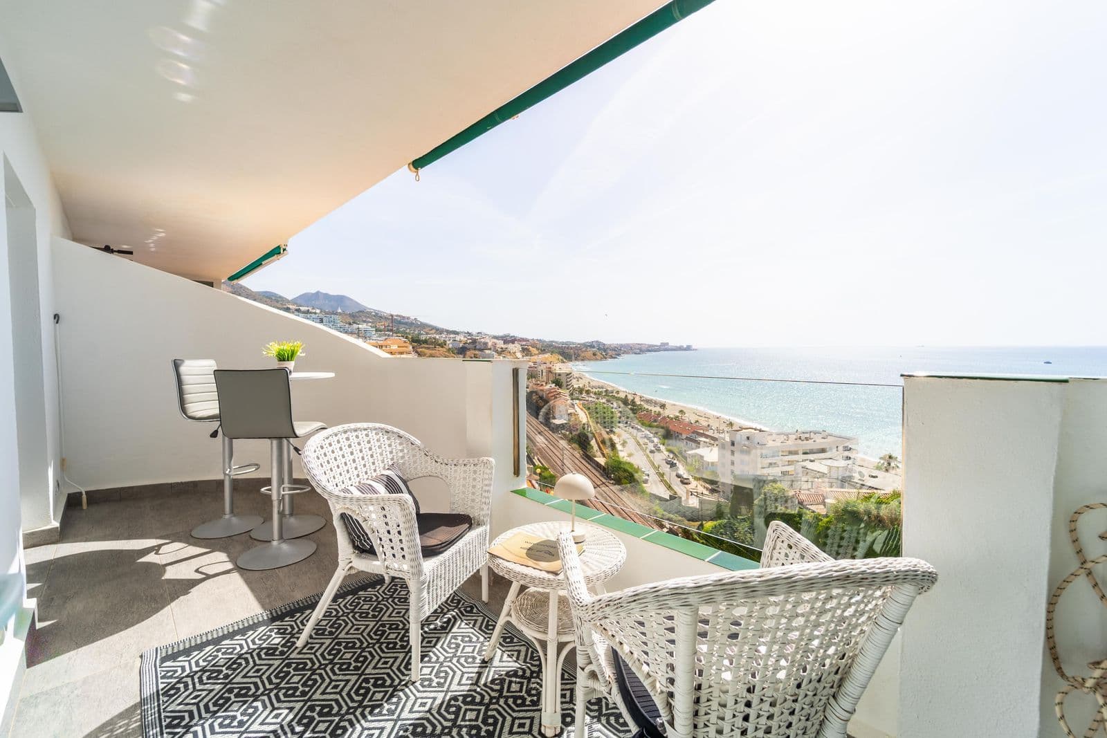 Middle Floor Apartment in Torreblanca, Fuengirola