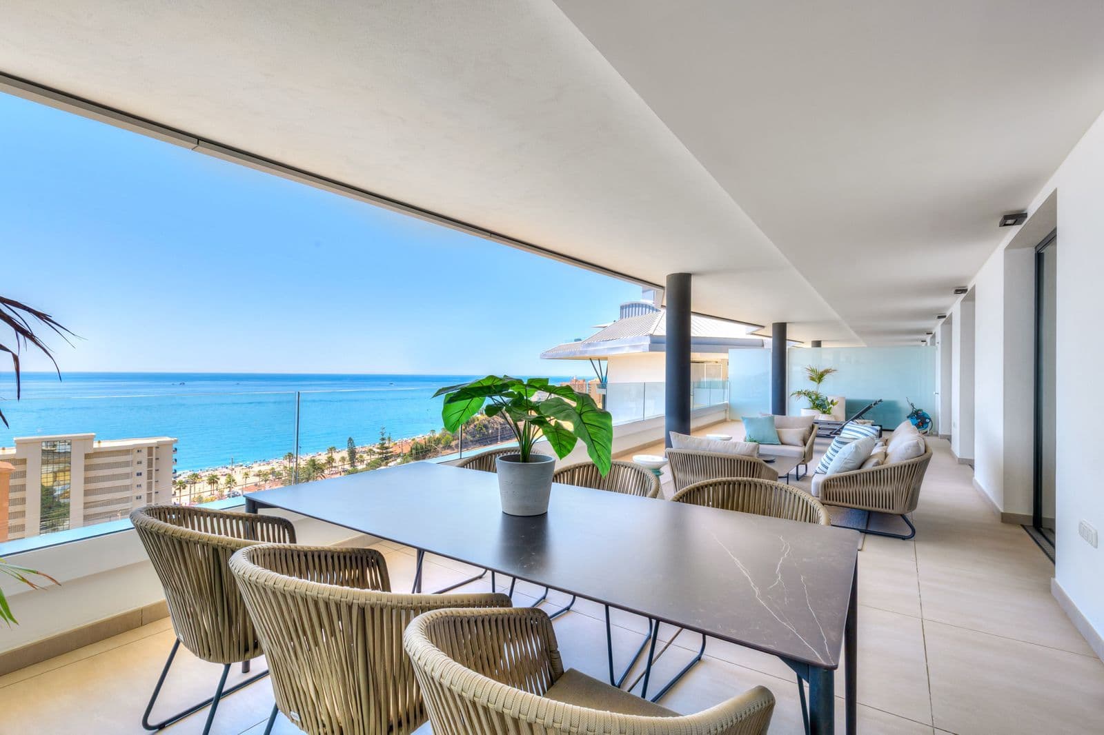 Middle Floor Apartment in Fuengirola, Fuengirola
