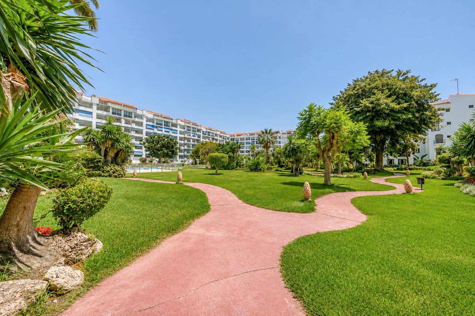 Middle Floor Apartment in Puerto Banús, Marbella