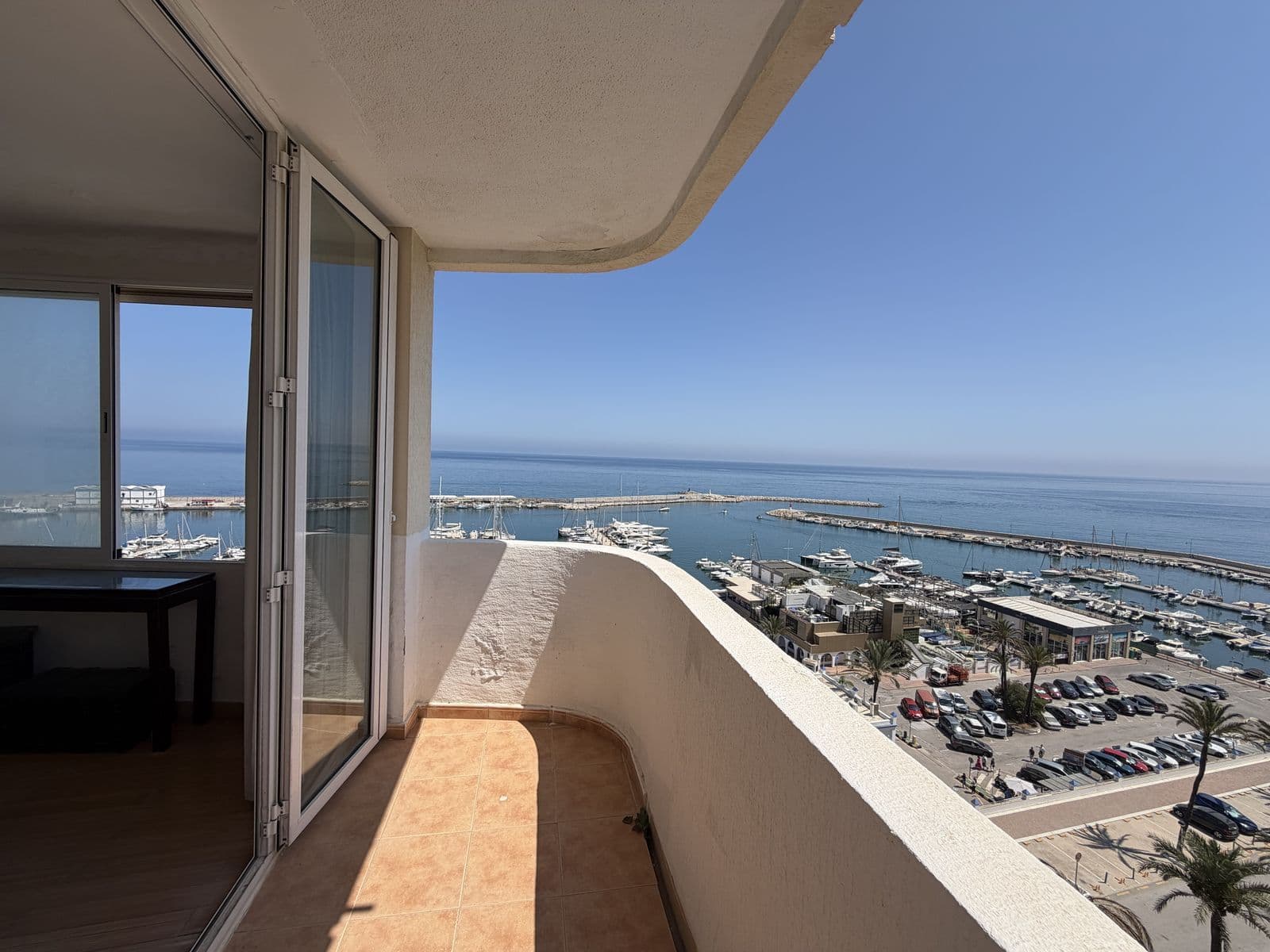 Middle Floor Apartment in Estepona, Estepona