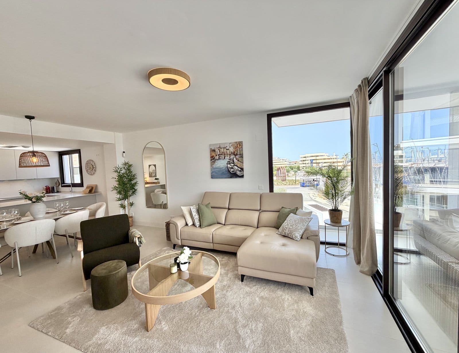 Middle Floor Apartment in Fuengirola, Fuengirola