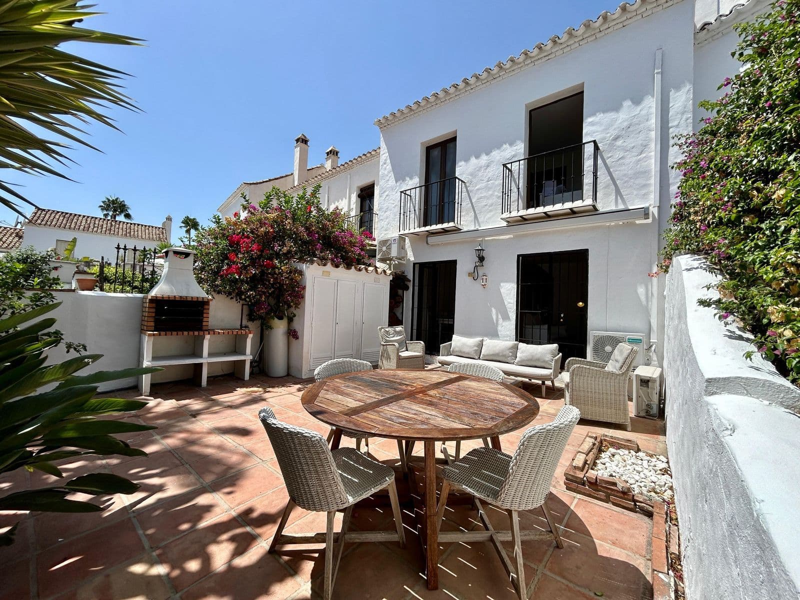 Townhouse in Nueva Andalucía, Nueva Andalucía