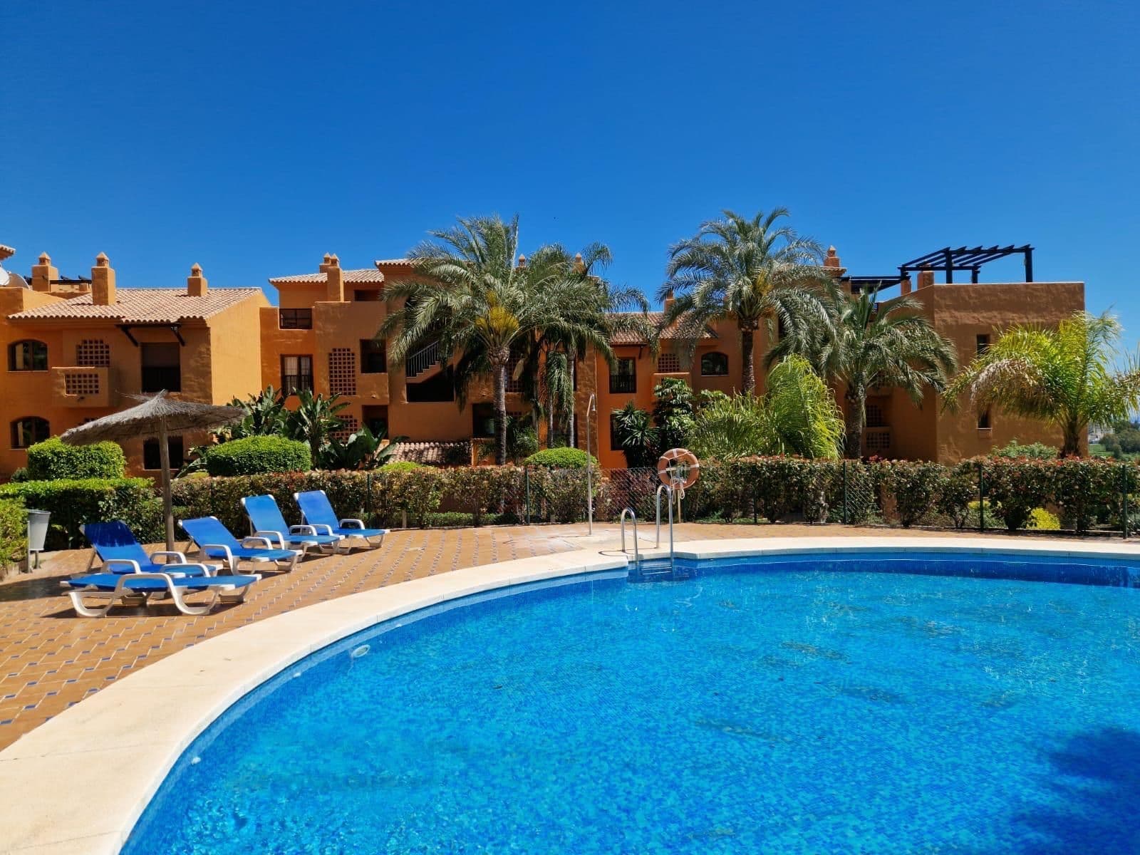 Middle Floor Apartment in Benahavís, Benahavís