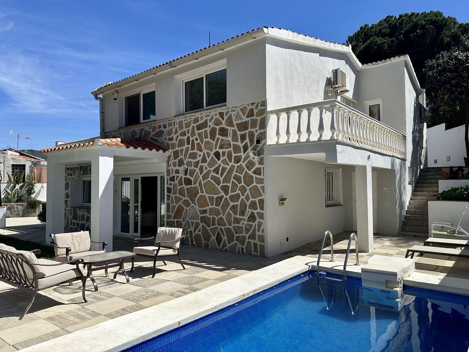 Detached Villa in El Rosario, Marbella East