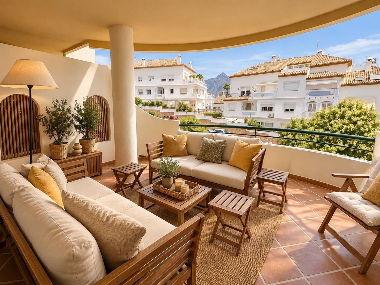 Duplex in Aloha, Nueva Andalucía