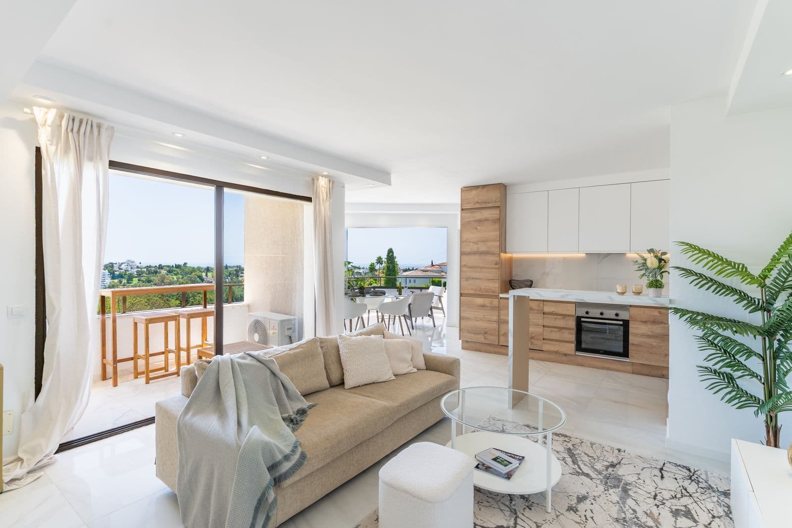 Ground Floor Apartment in Atalaya, Estepona