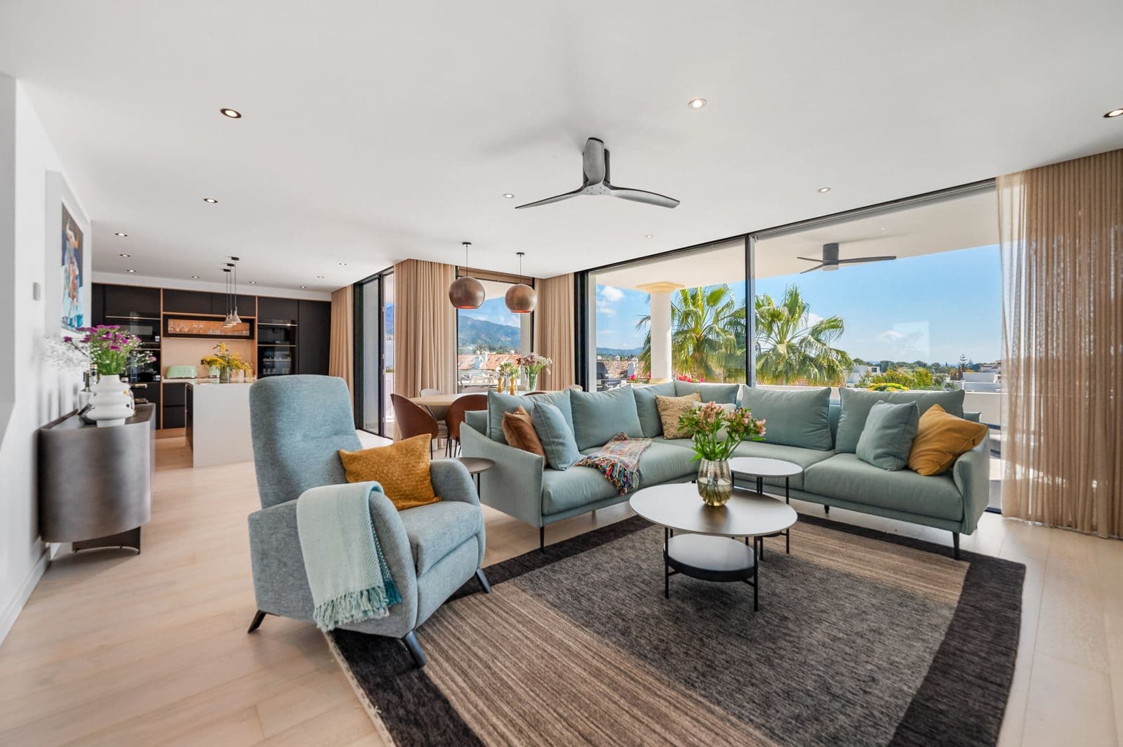 Penthouse Duplex in The Golden Mile, Marbella