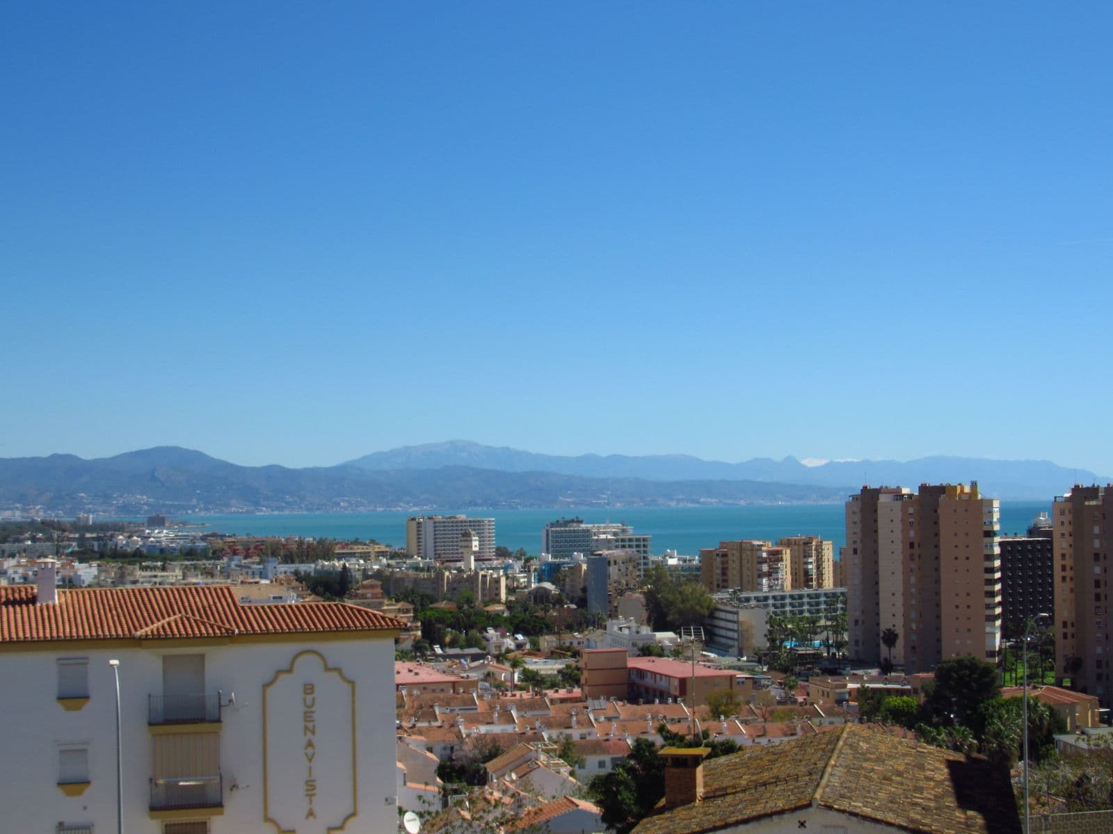 Middle Floor Apartment in Torremolinos Centro, Torremolinos