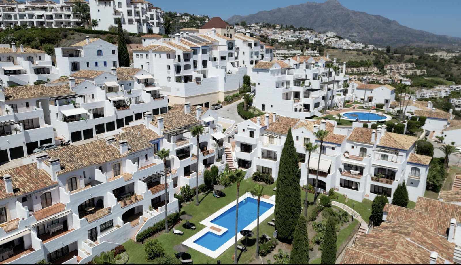 Townhouse in Los Arqueros, Benahavís