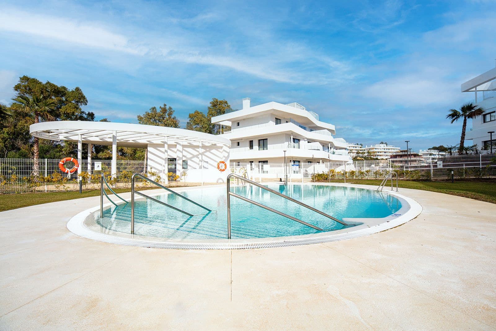 Middle Floor Apartment in Estepona, Estepona