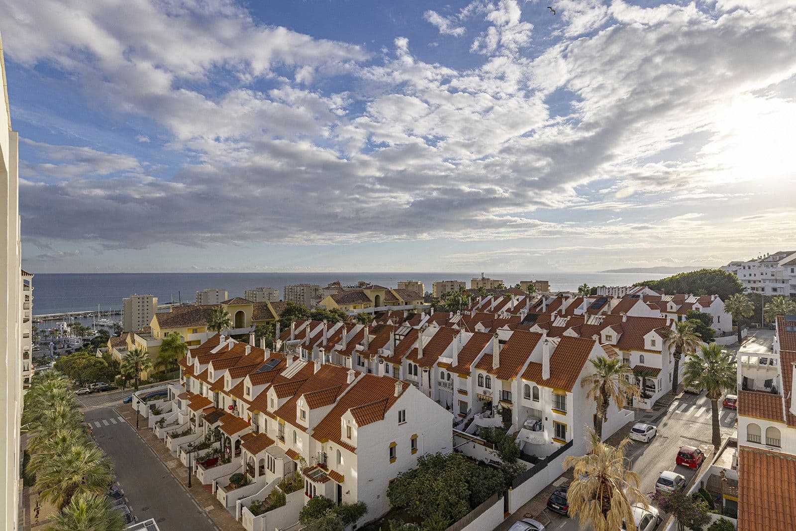 Middle Floor Apartment in Estepona, Estepona
