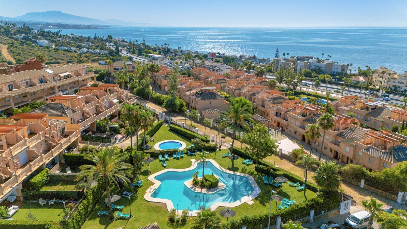 Semi-Detached House in Estepona, Estepona