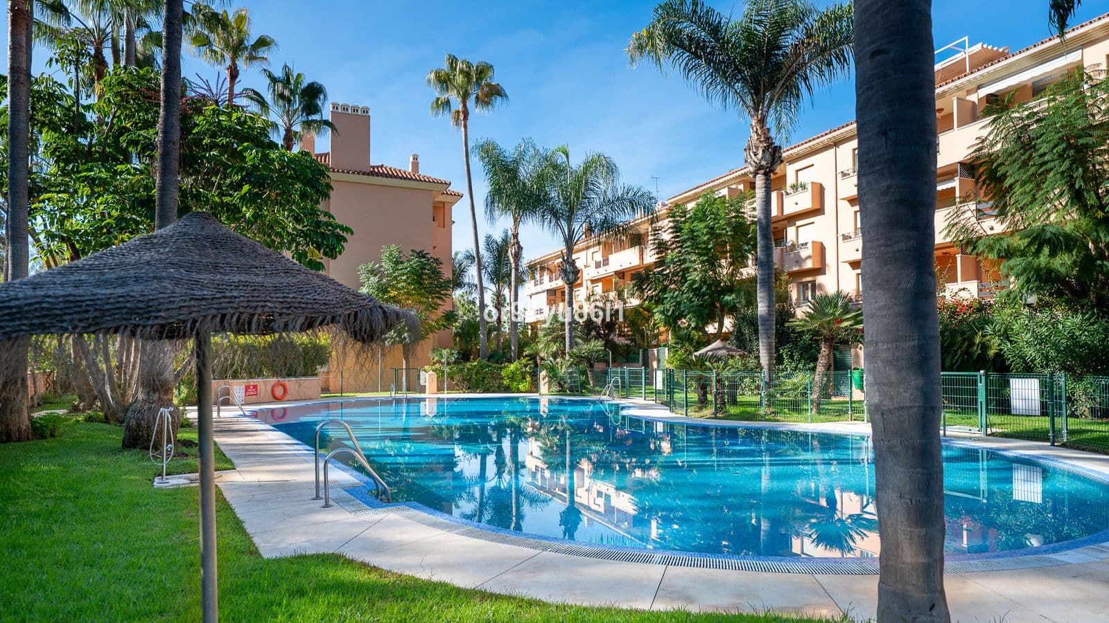 Duplex in Marbesa, Marbella East