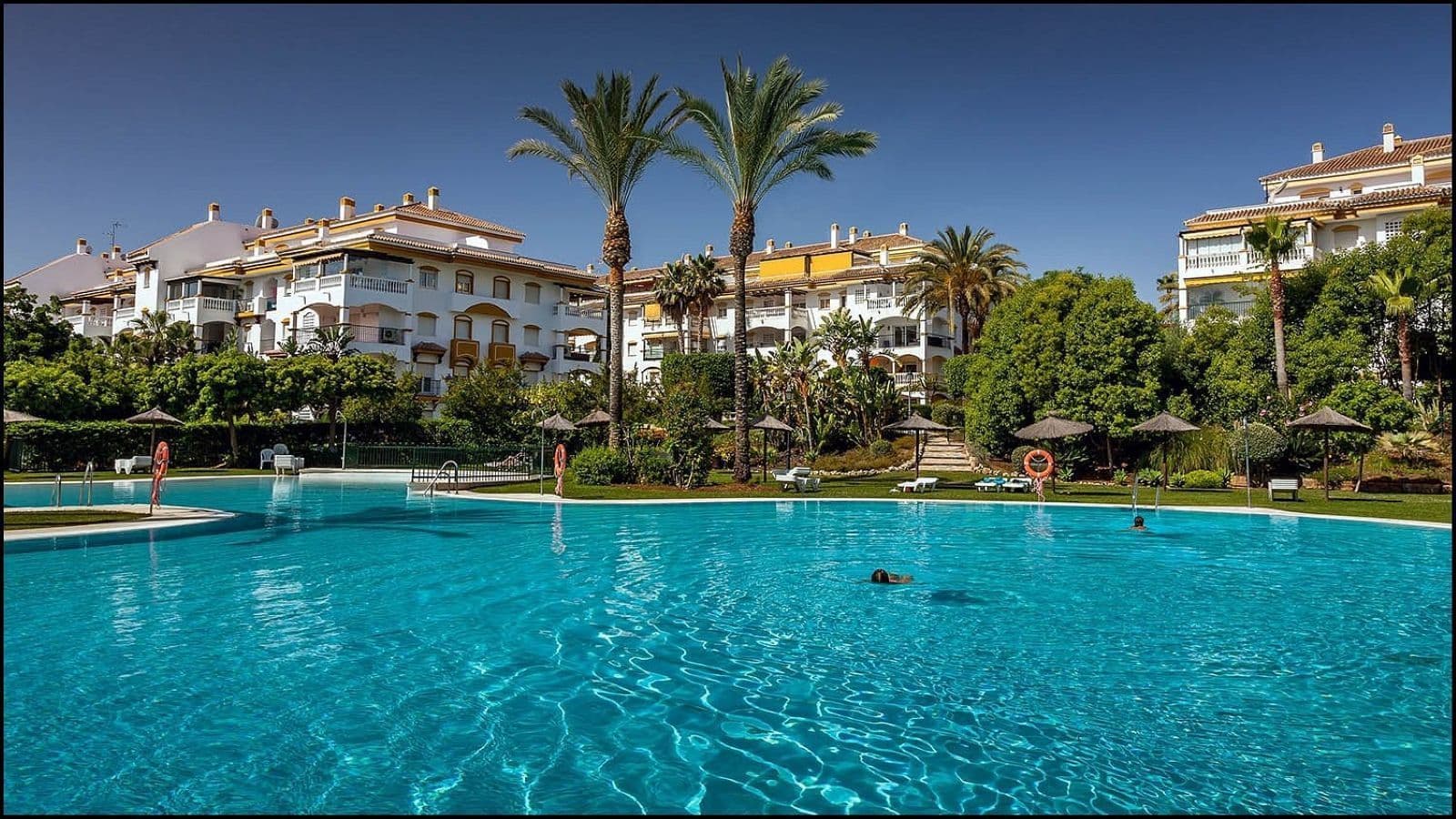 Middle Floor Apartment in Nueva Andalucía, Nueva Andalucía
