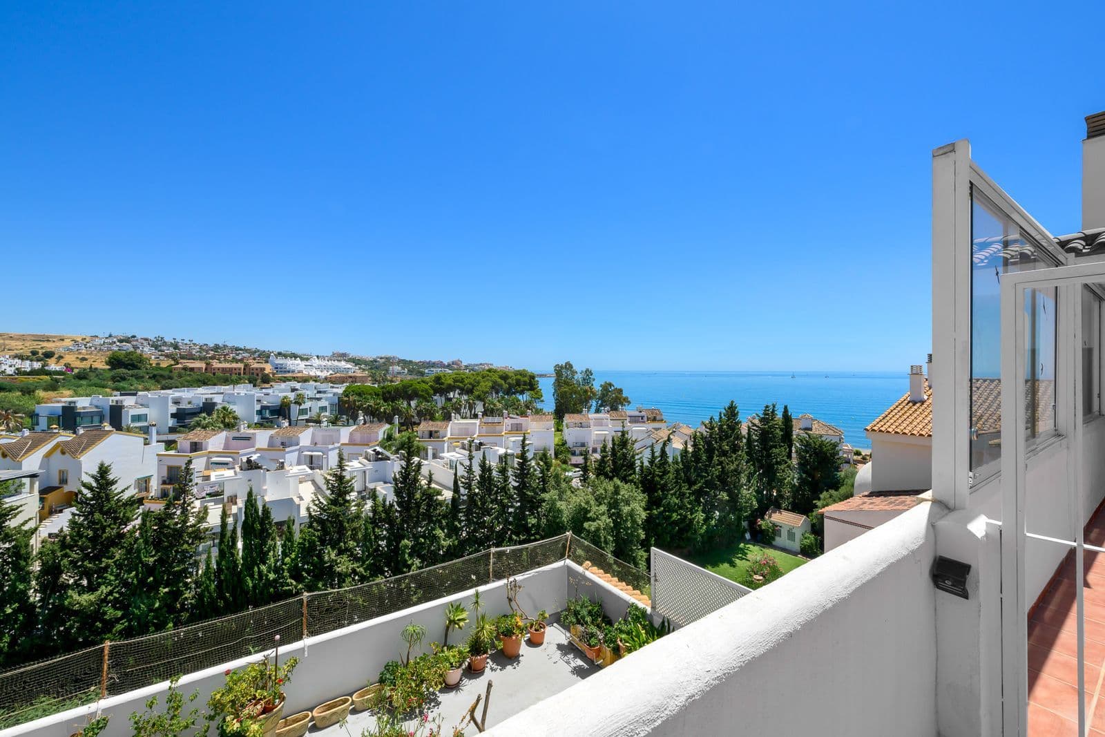 Middle Floor Apartment in Estepona, Estepona